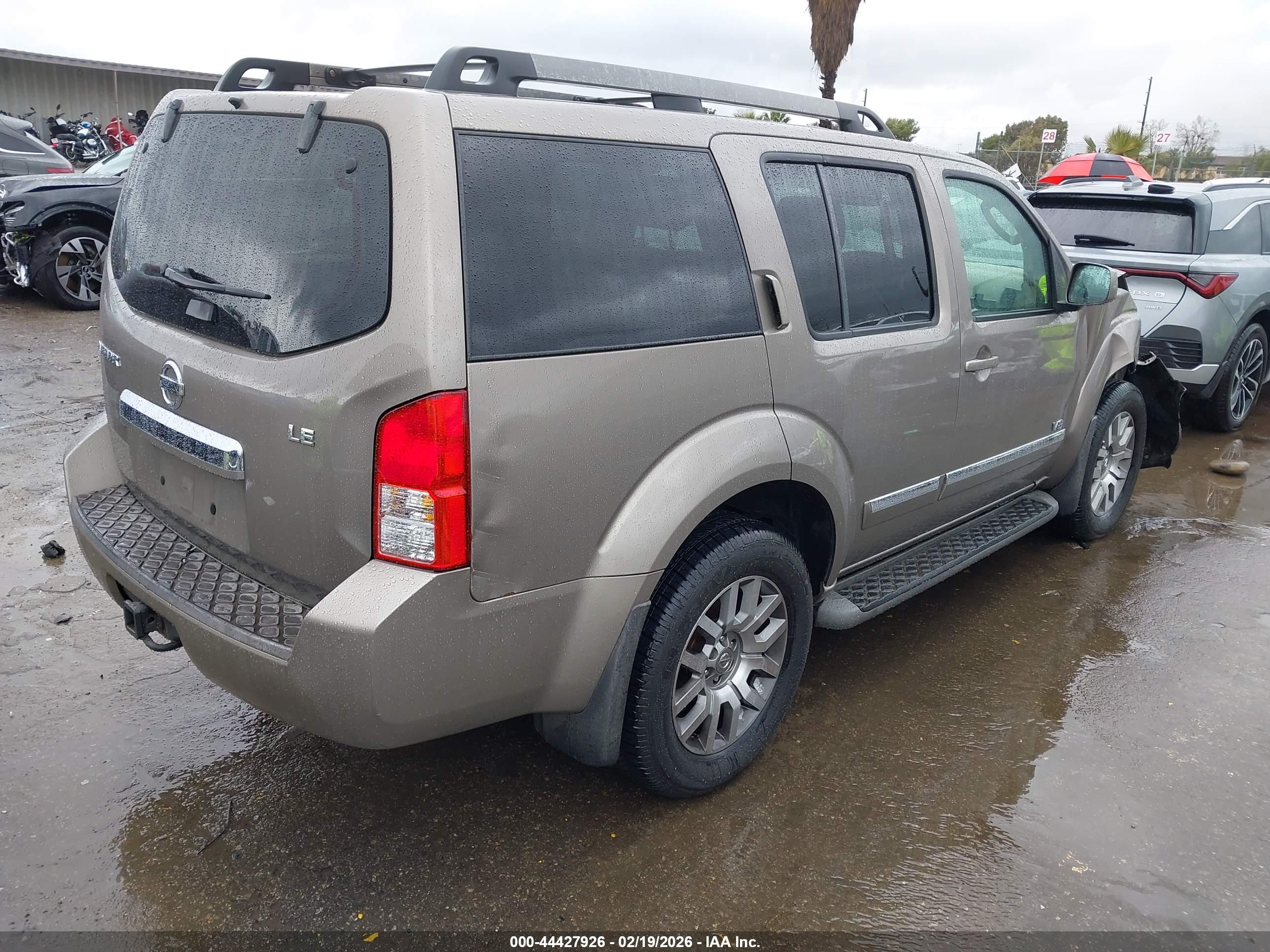 NISSAN PATHFINDER image 4