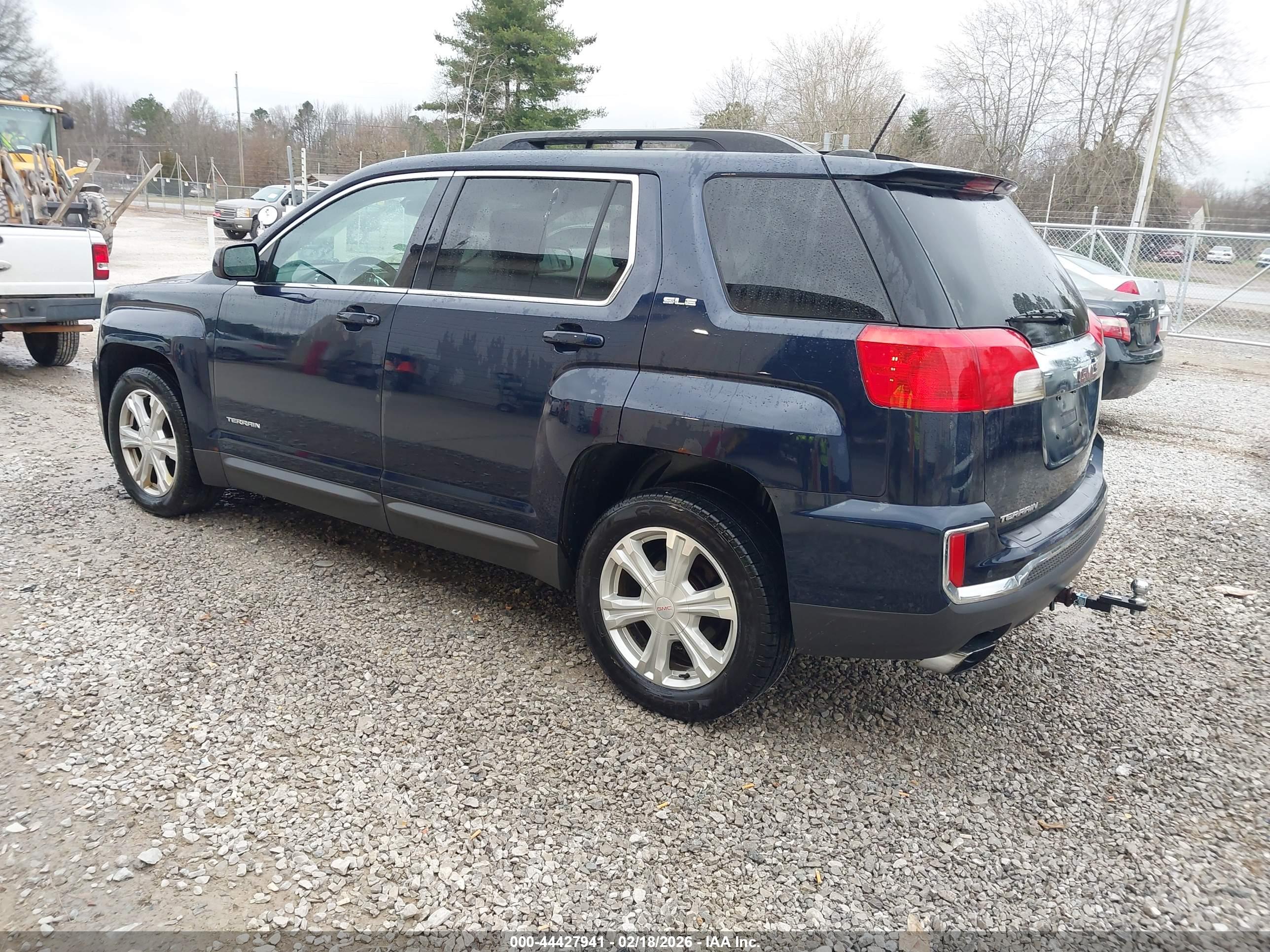 GMC TERRAIN image 3