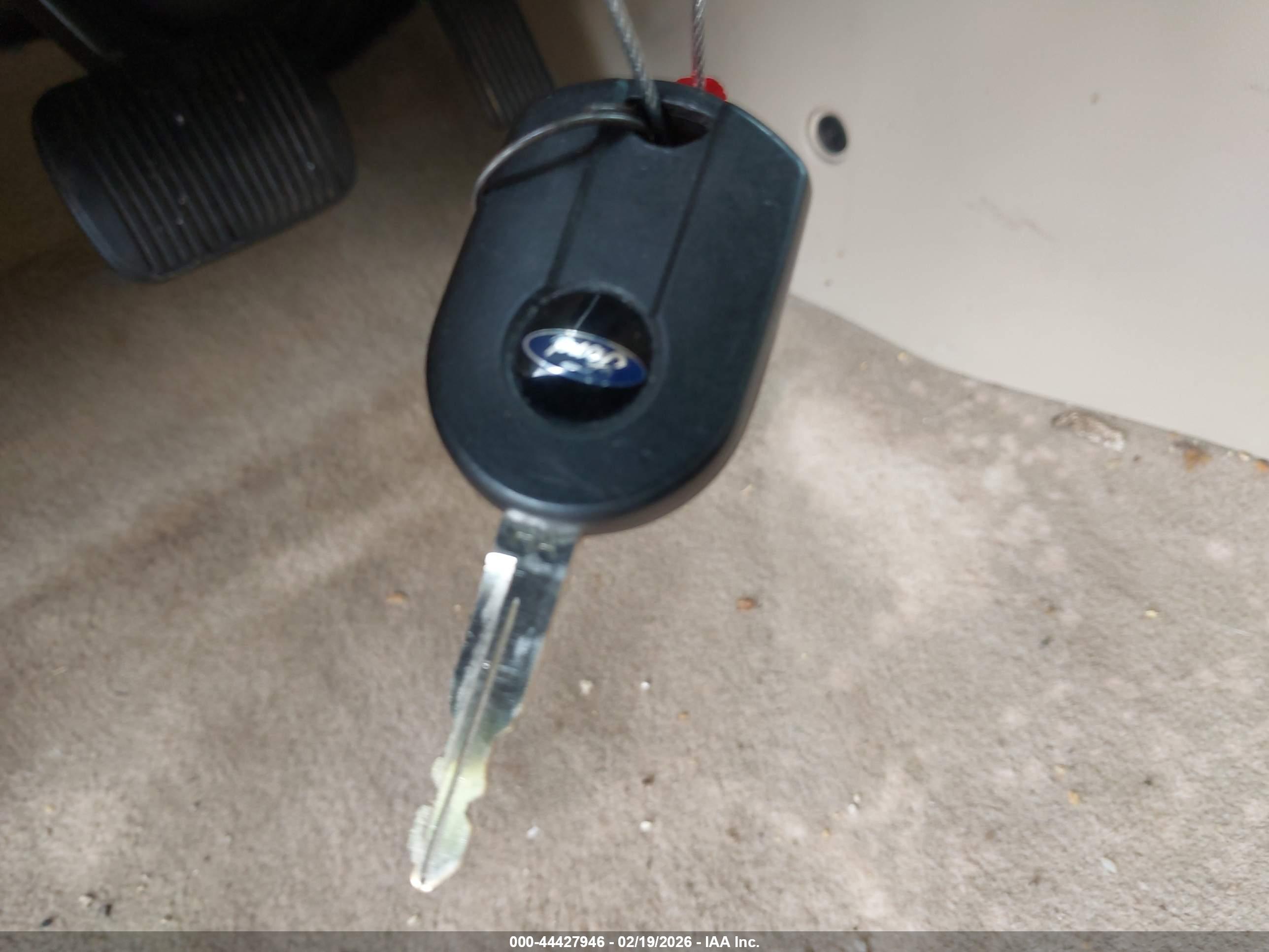 FORD ESCAPE image 11
