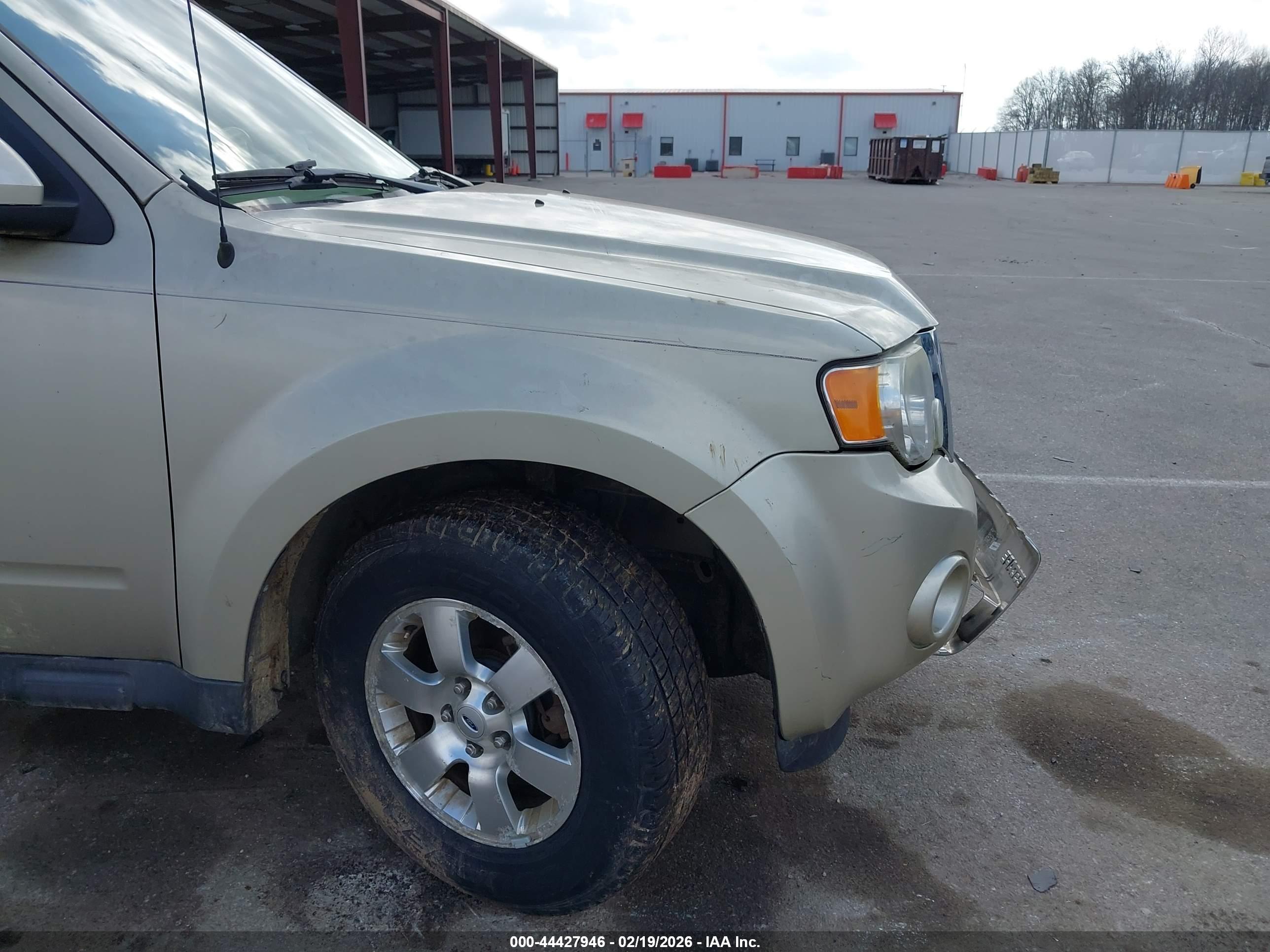 FORD ESCAPE image 6