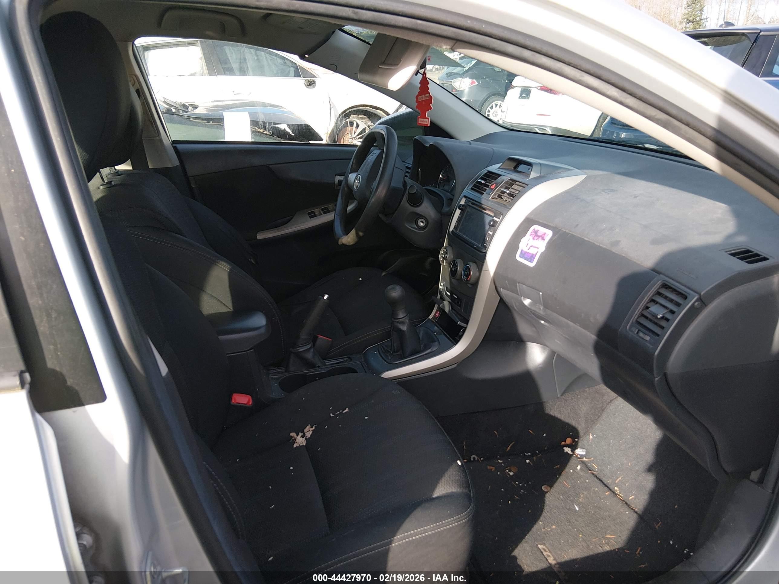 TOYOTA COROLLA image 5