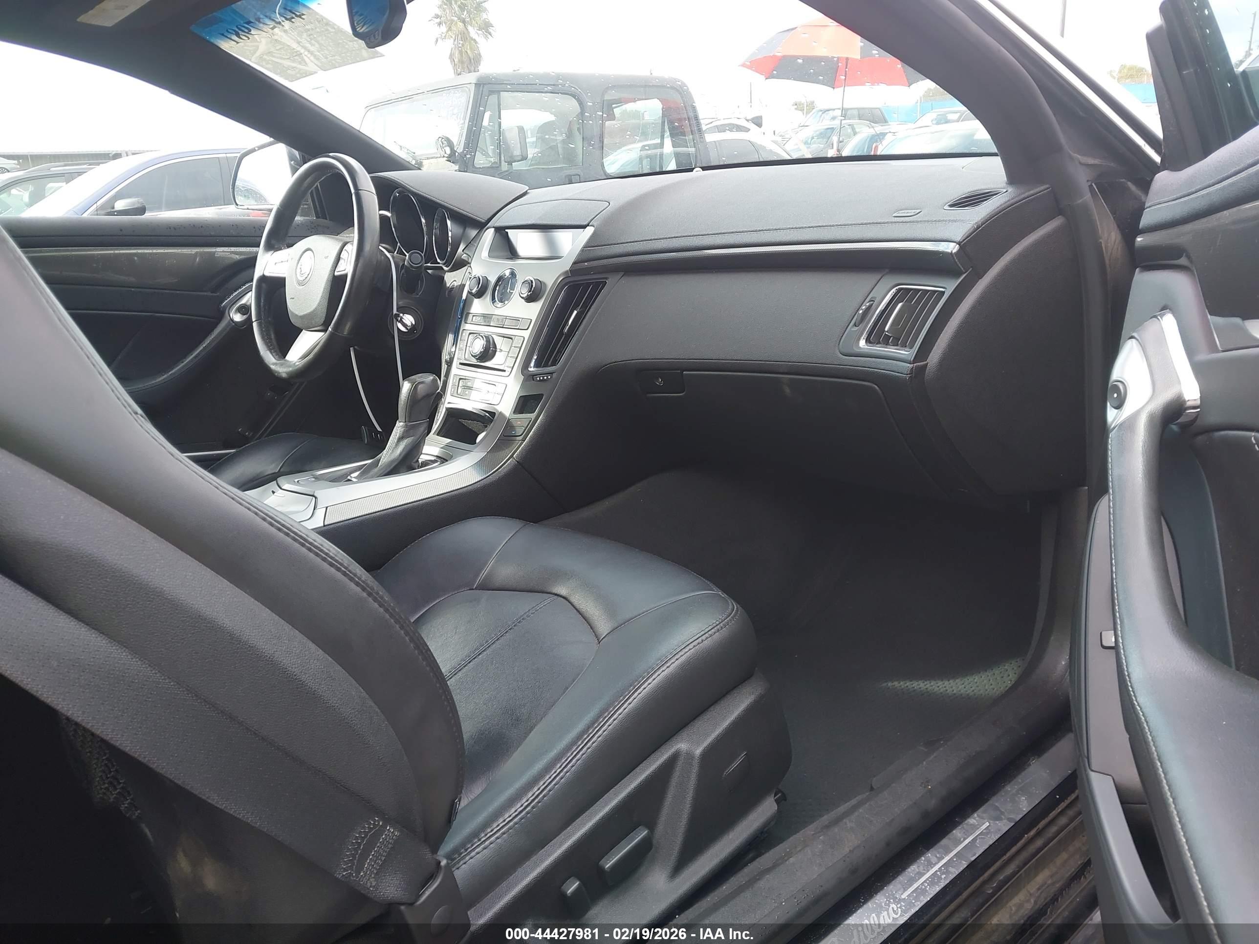 CADILLAC CTS image 5