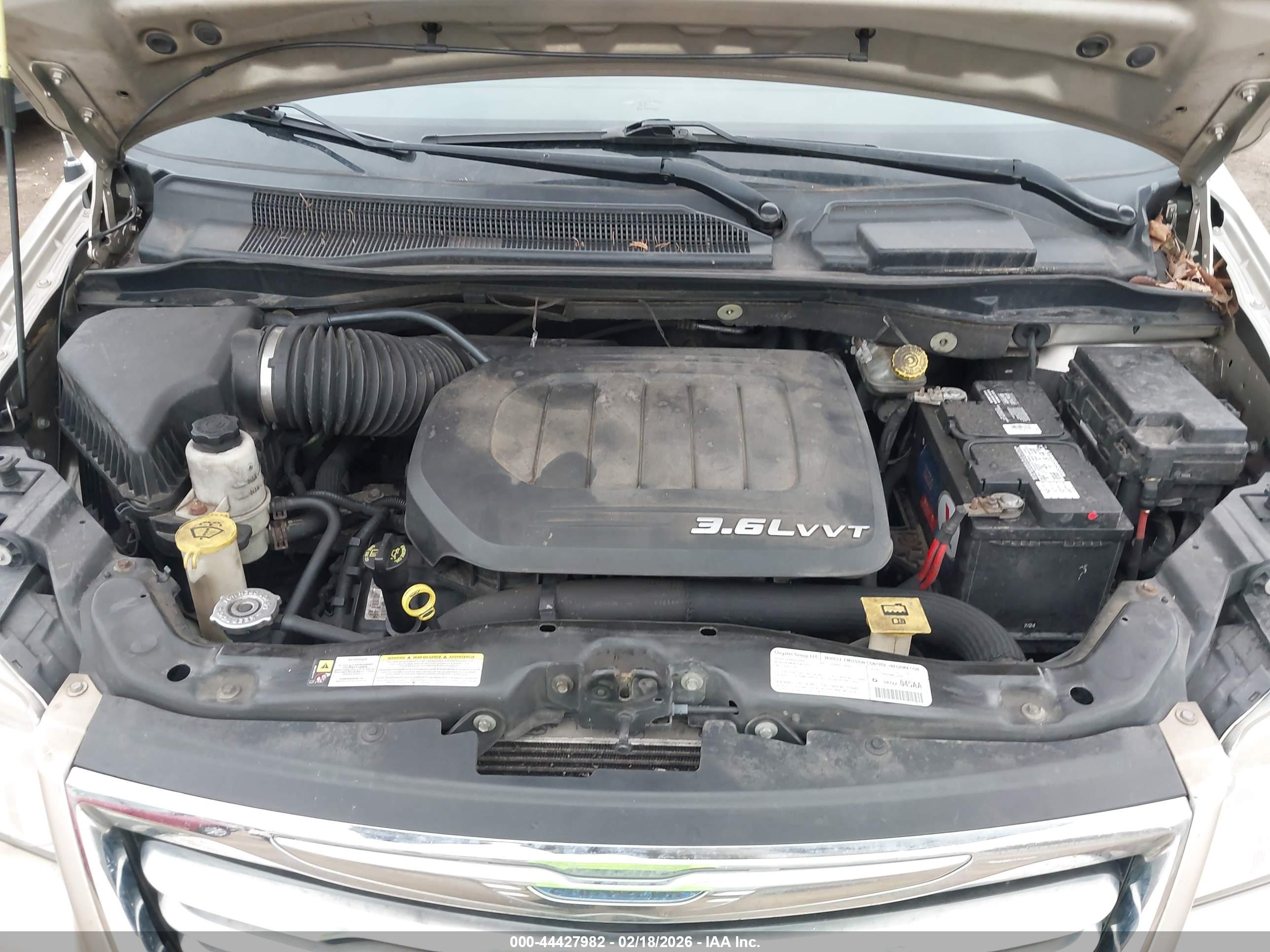 CHRYSLER TOWN image 10
