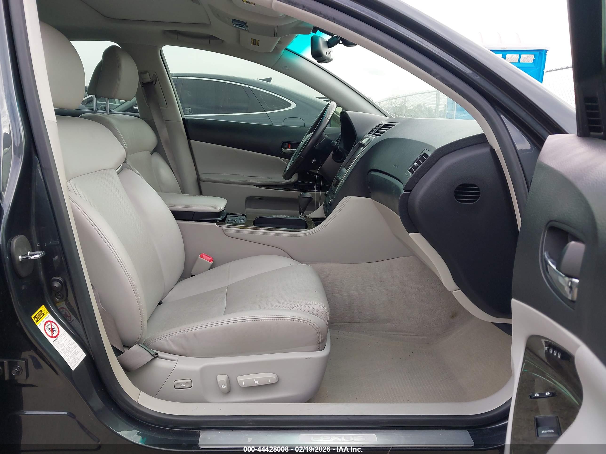 LEXUS GS image 5