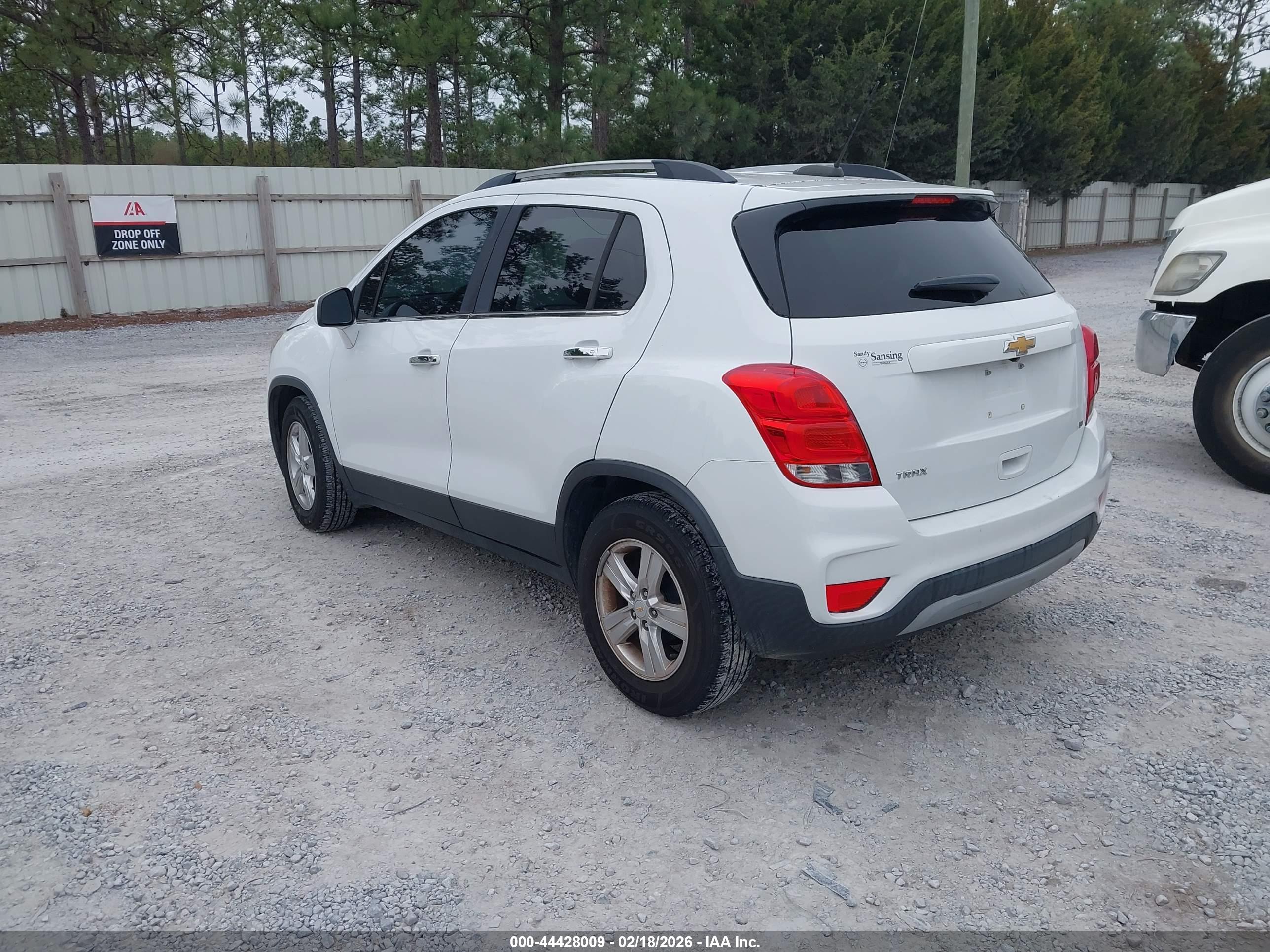 CHEVROLET TRAX image 3