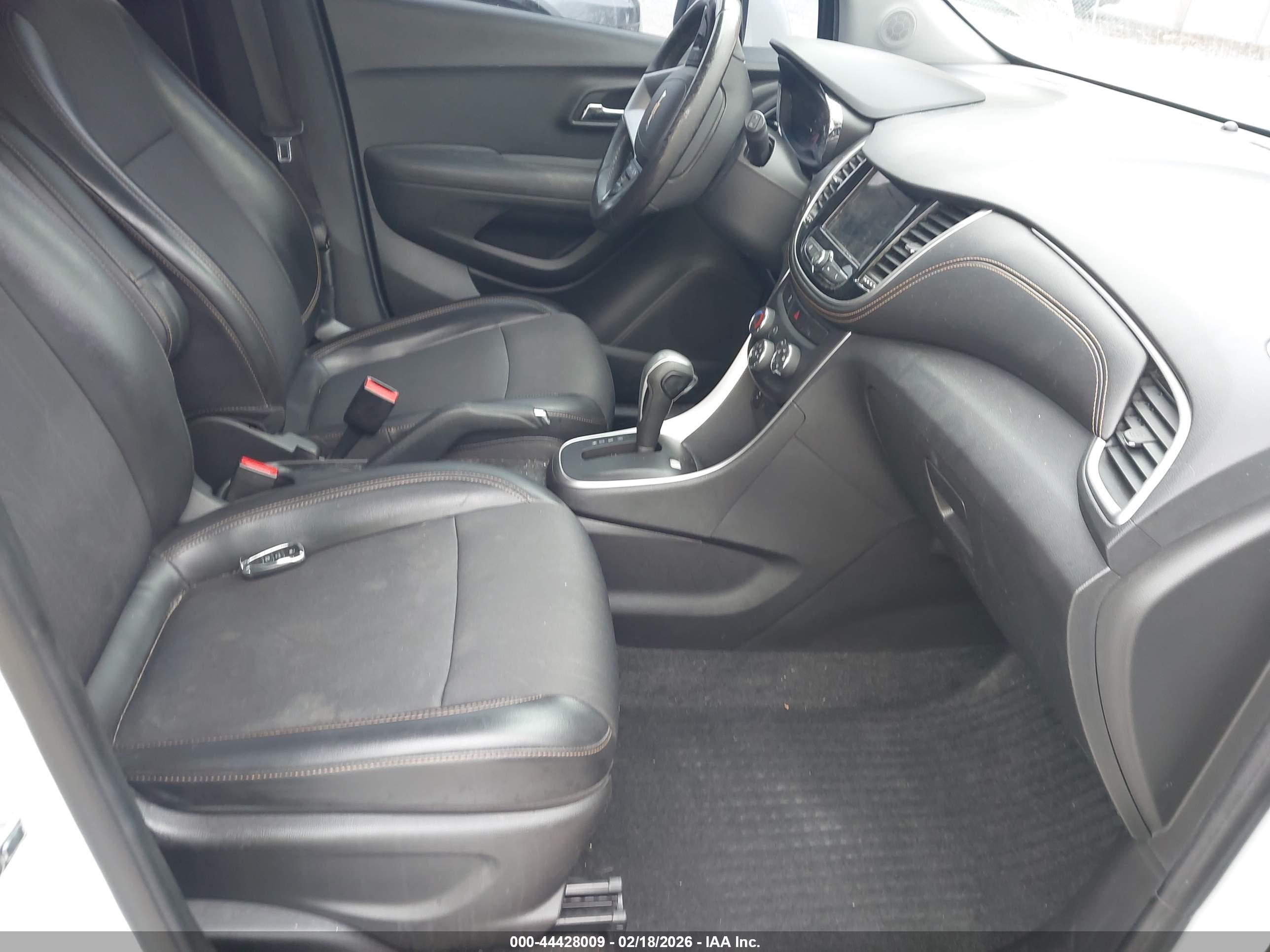 CHEVROLET TRAX image 5