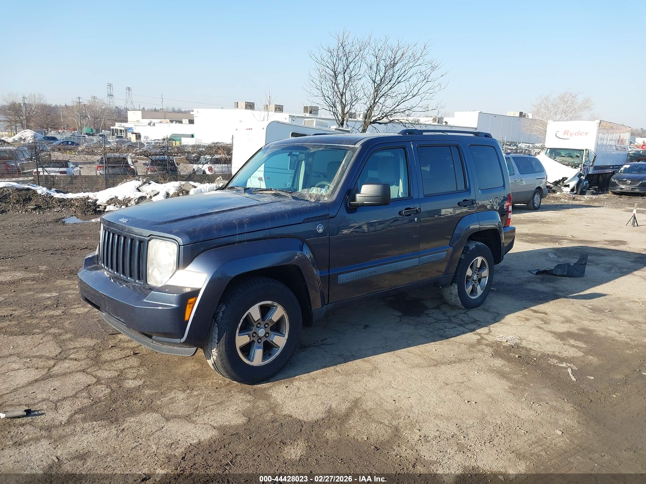 JEEP LIBERTY image 6