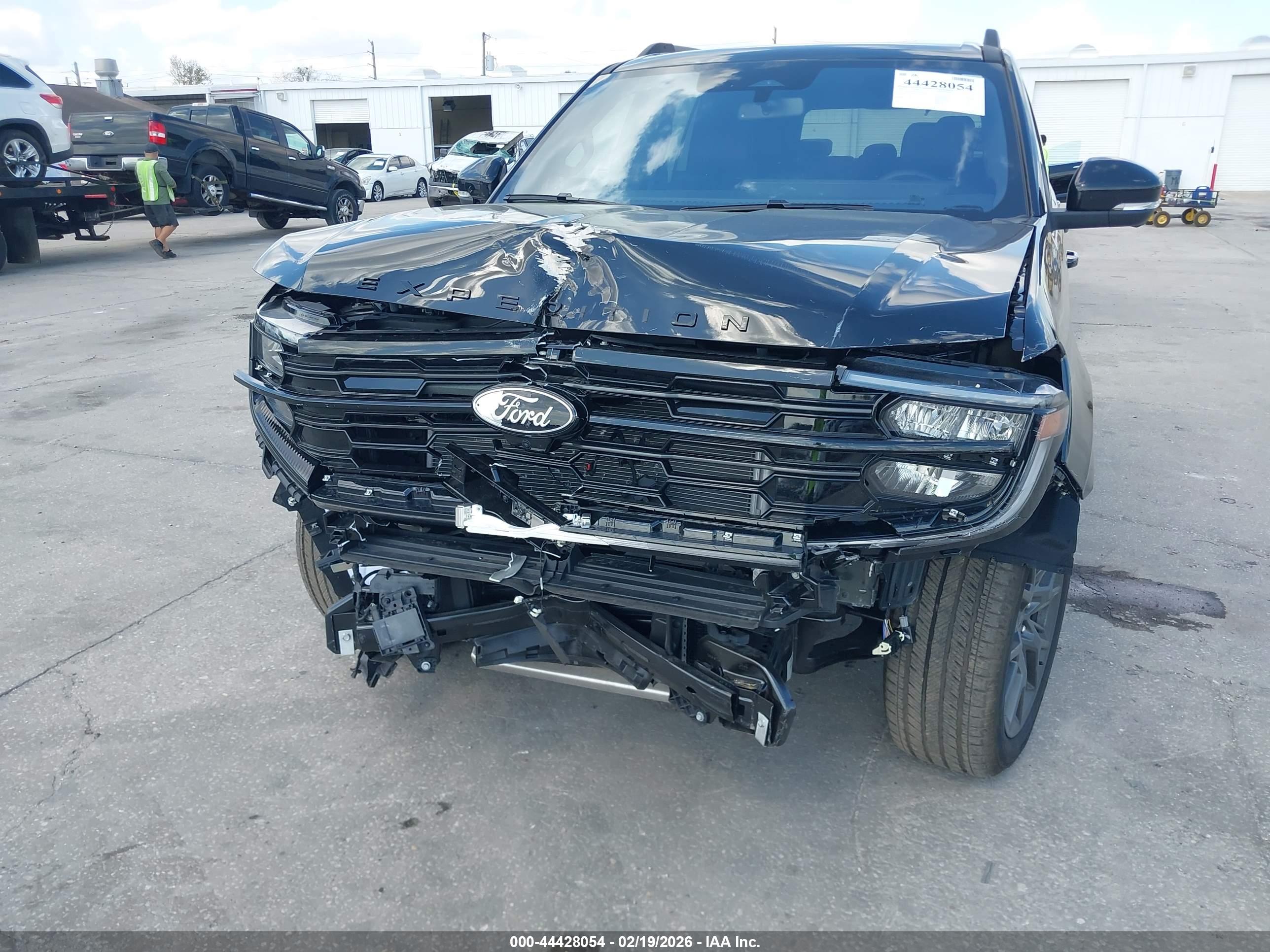 FORD EXPEDITION image 6