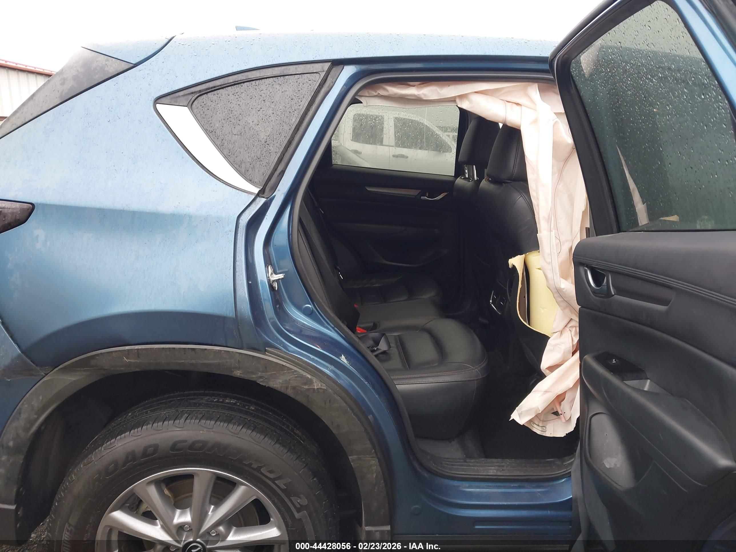 MAZDA CX-5 image 8