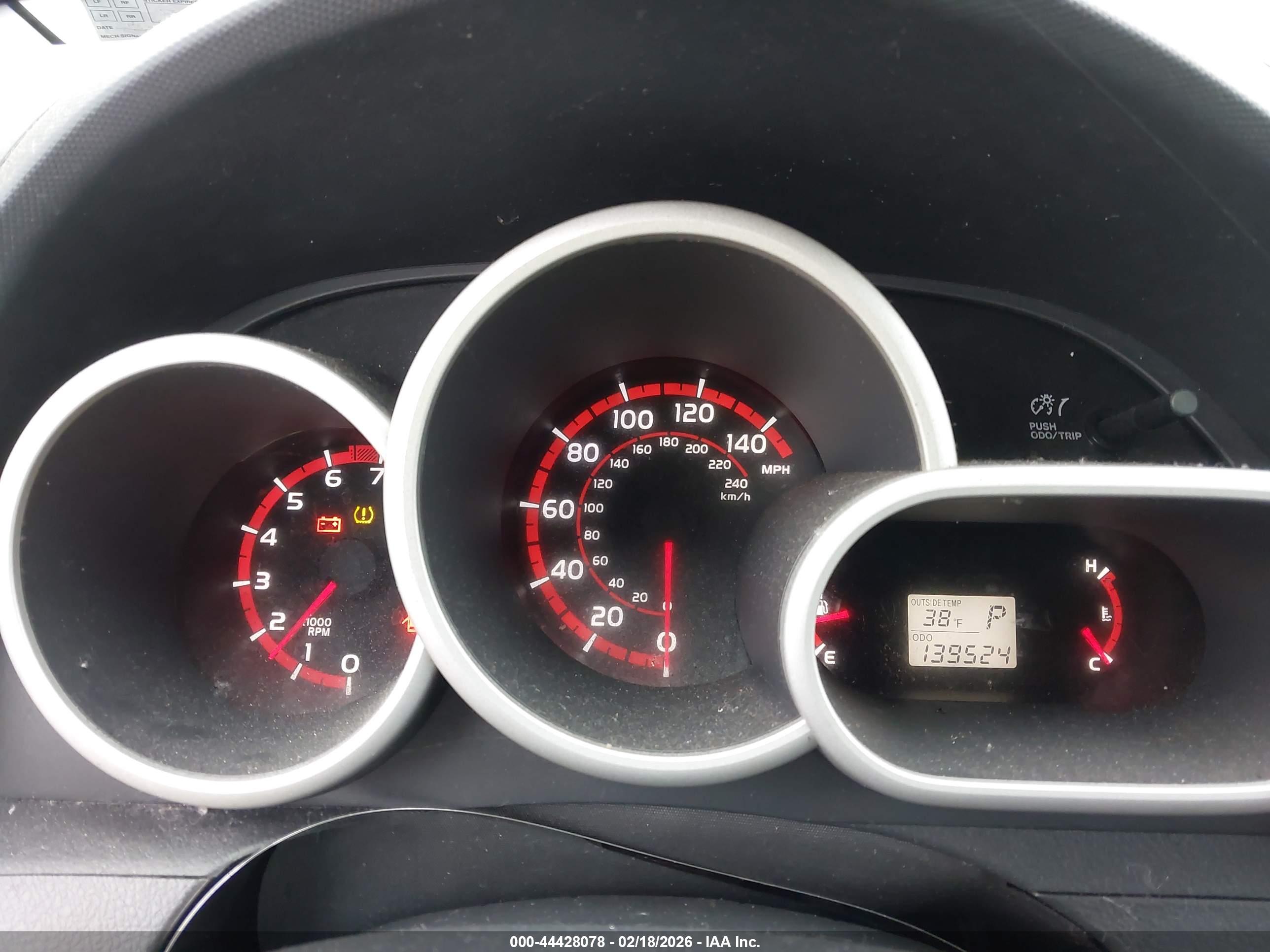 PONTIAC VIBE image 7