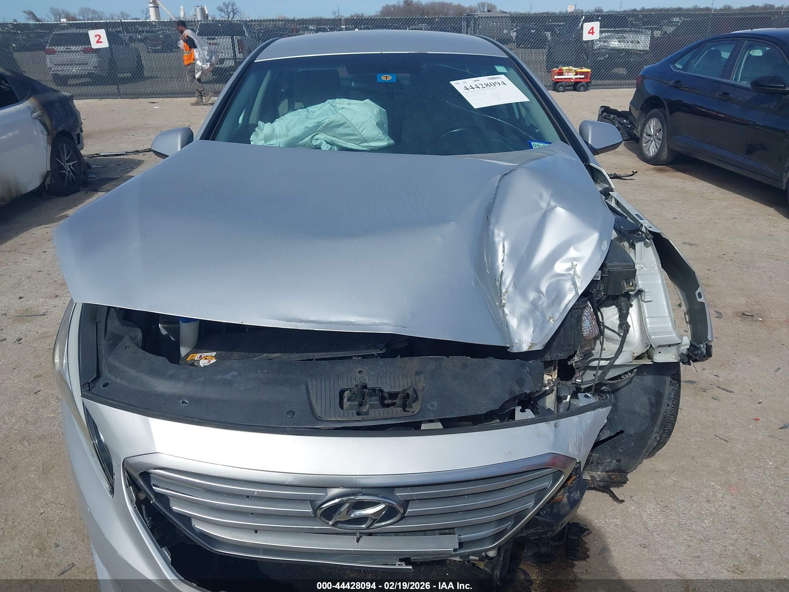 HYUNDAI SONATA image 6