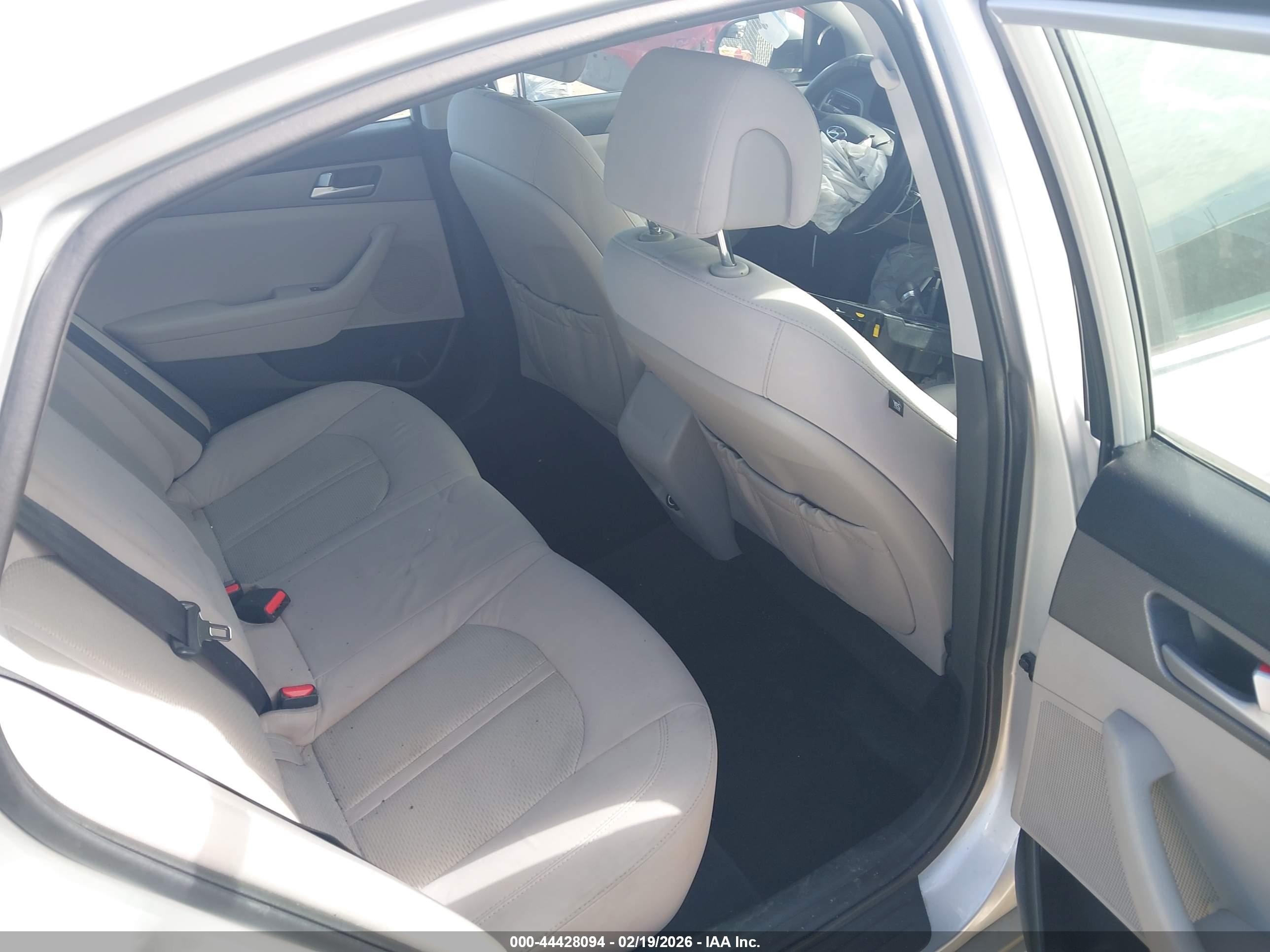 HYUNDAI SONATA image 8