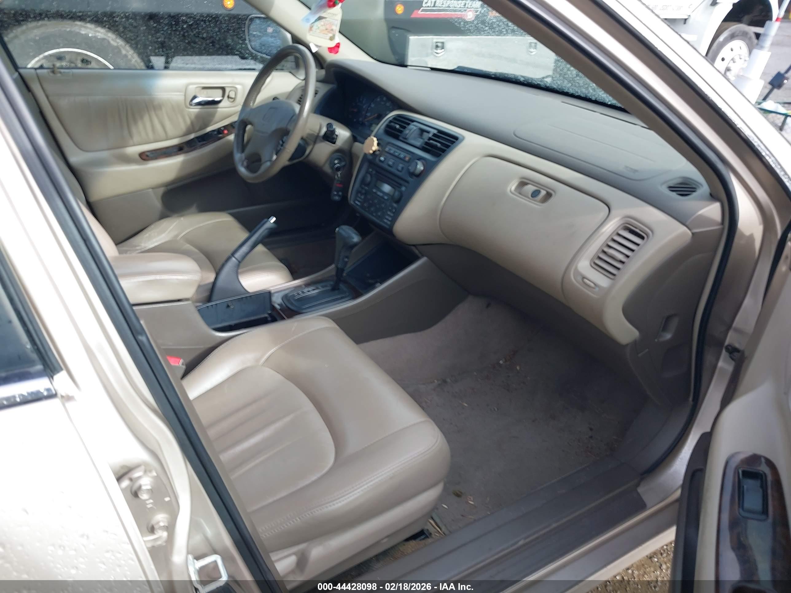 HONDA ACCORD image 5
