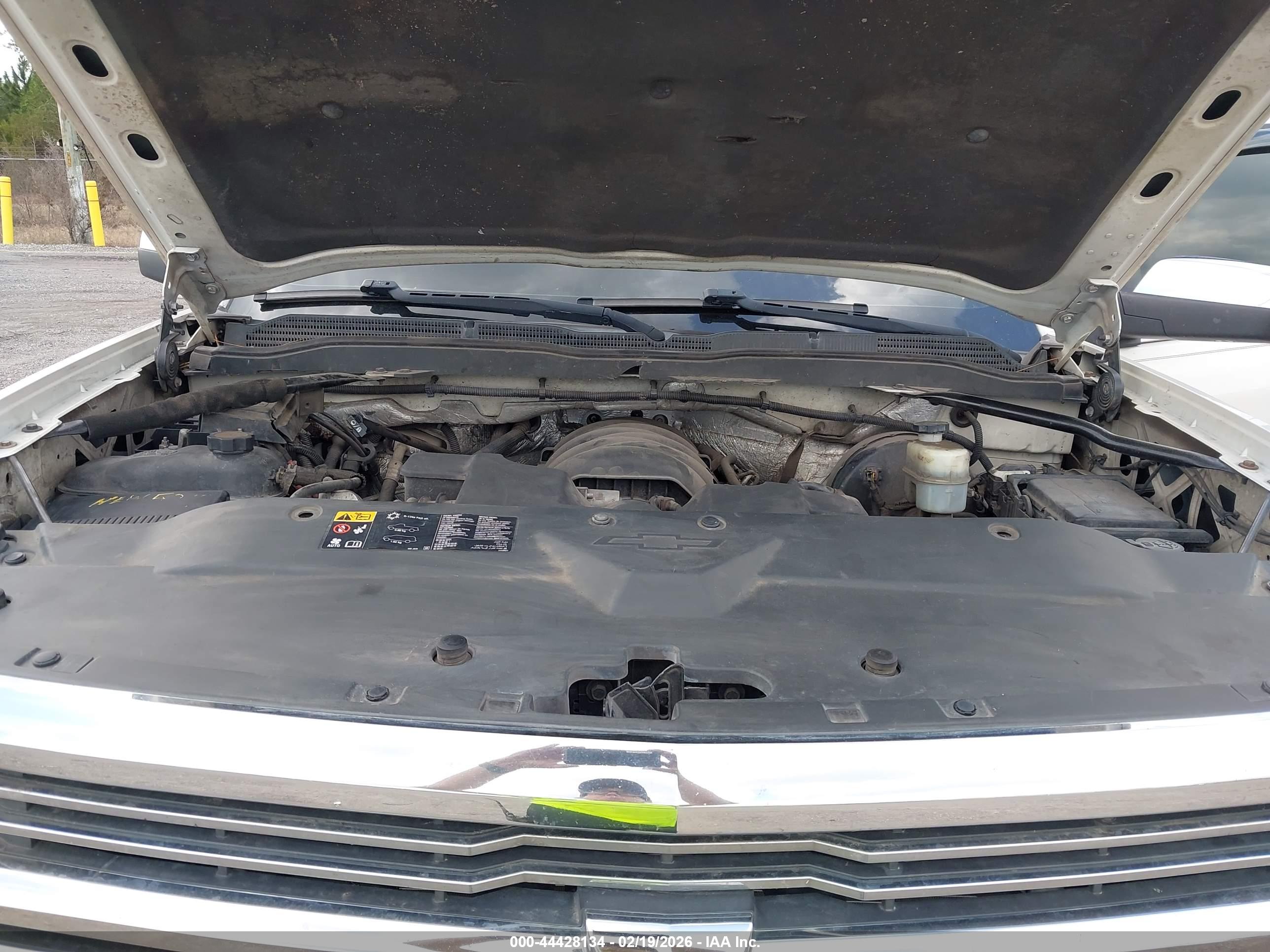 CHEVROLET SILVERADO image 10