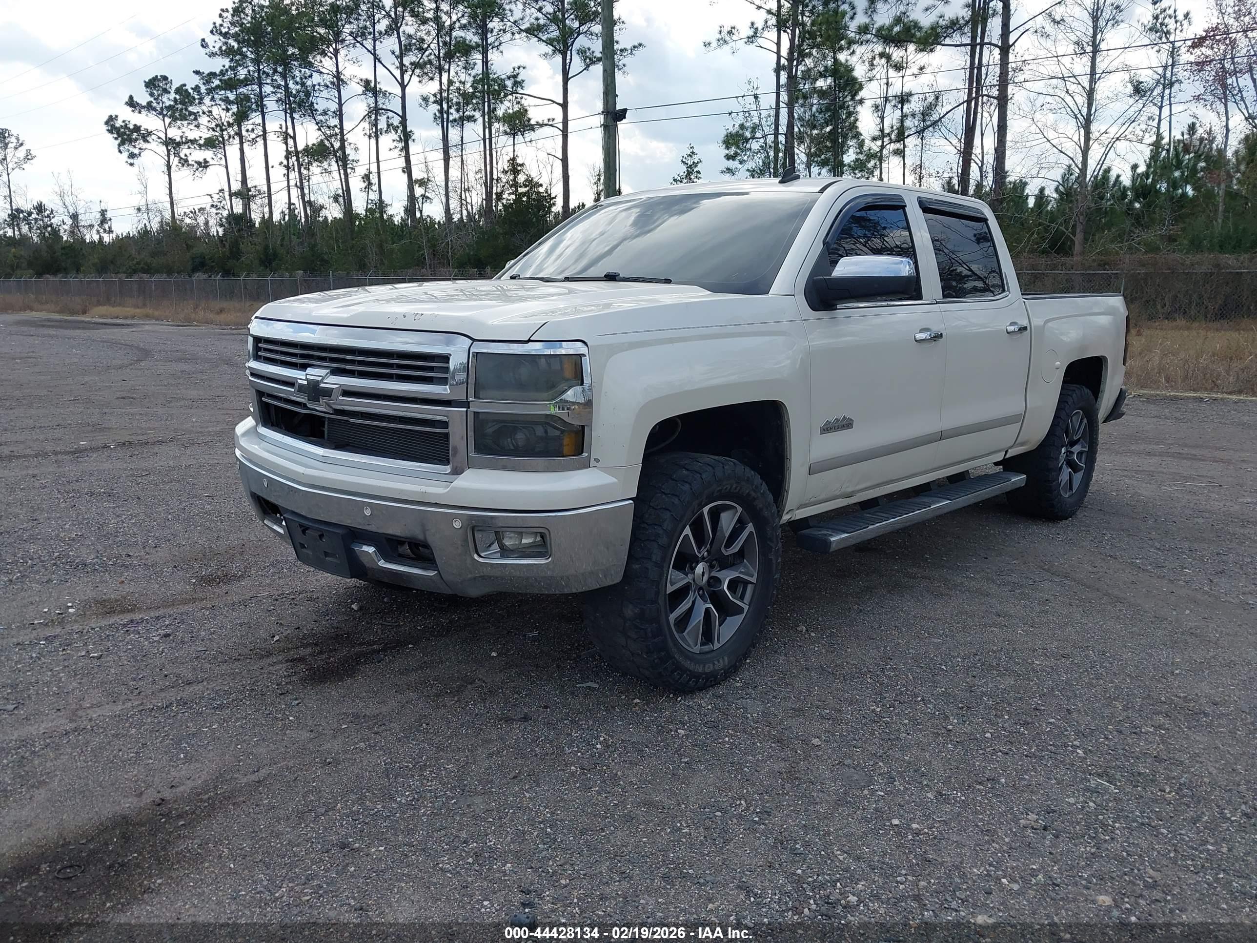 CHEVROLET SILVERADO image 2