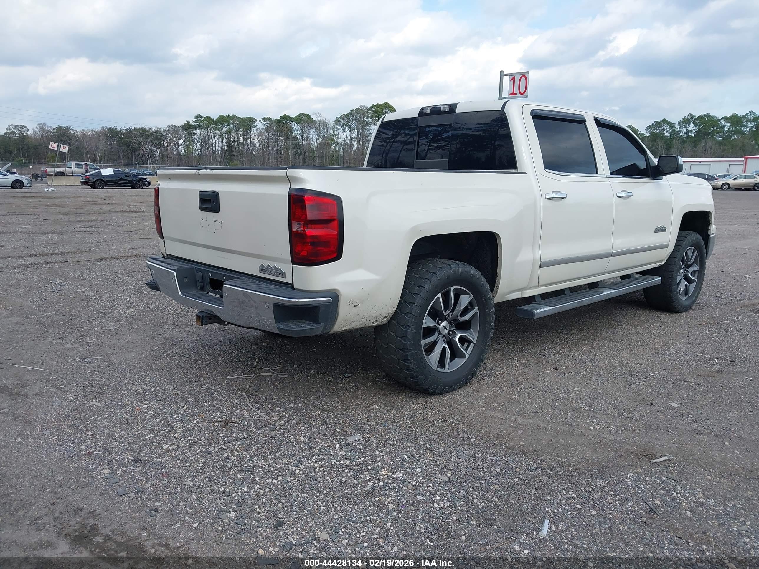 CHEVROLET SILVERADO image 4