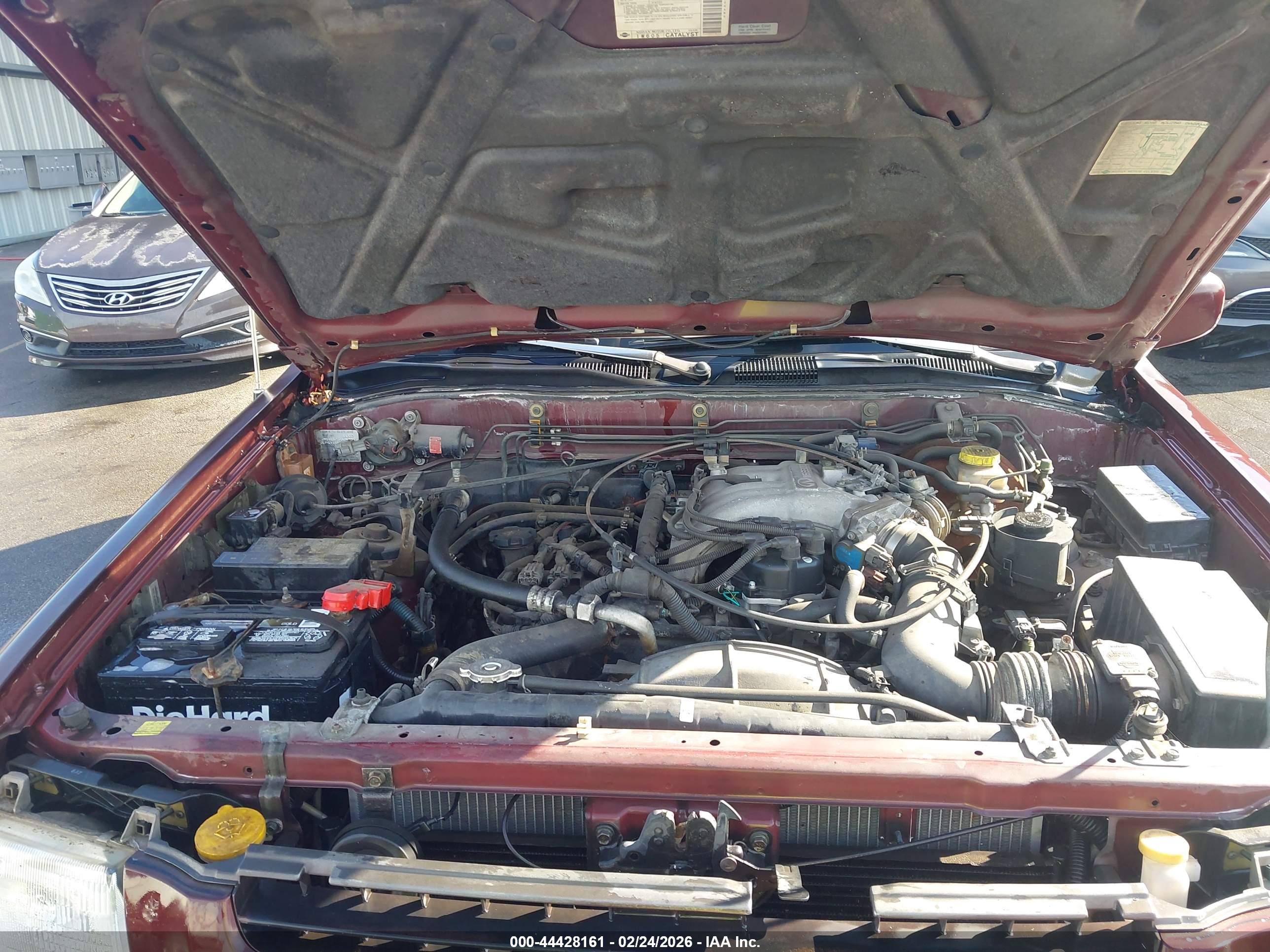 INFINITI QX4 image 10