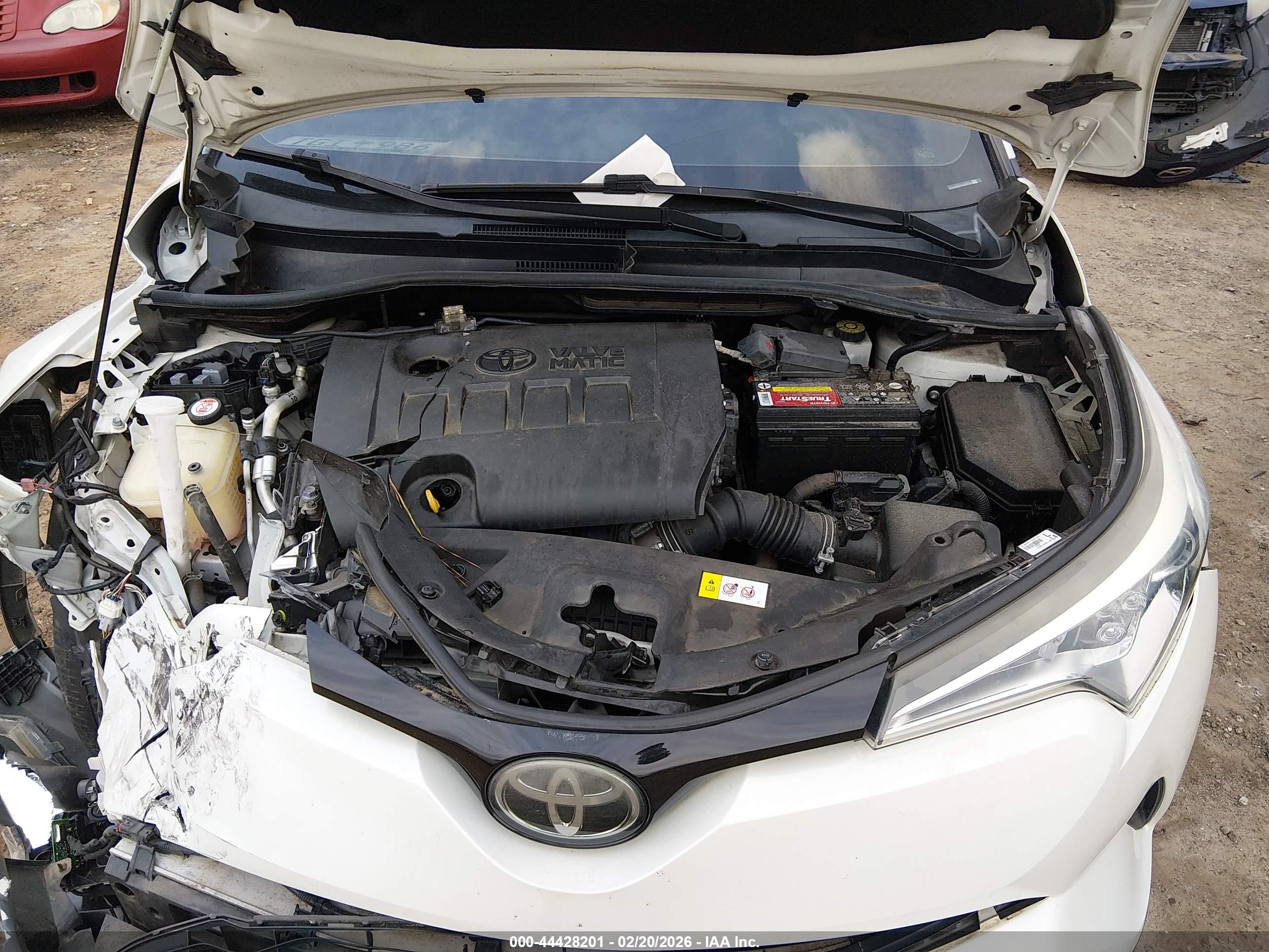 TOYOTA C-HR image 10