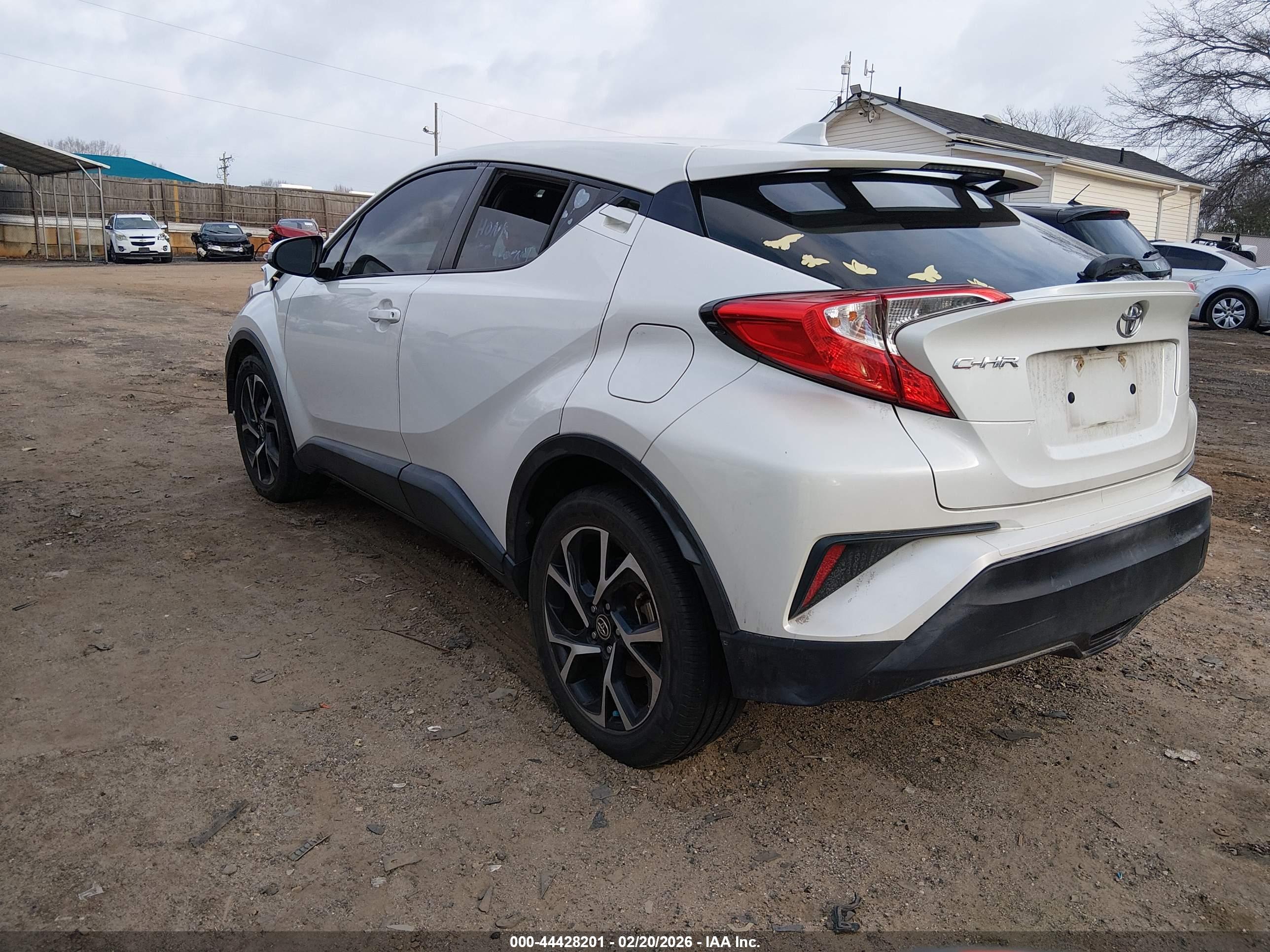 TOYOTA C-HR image 3