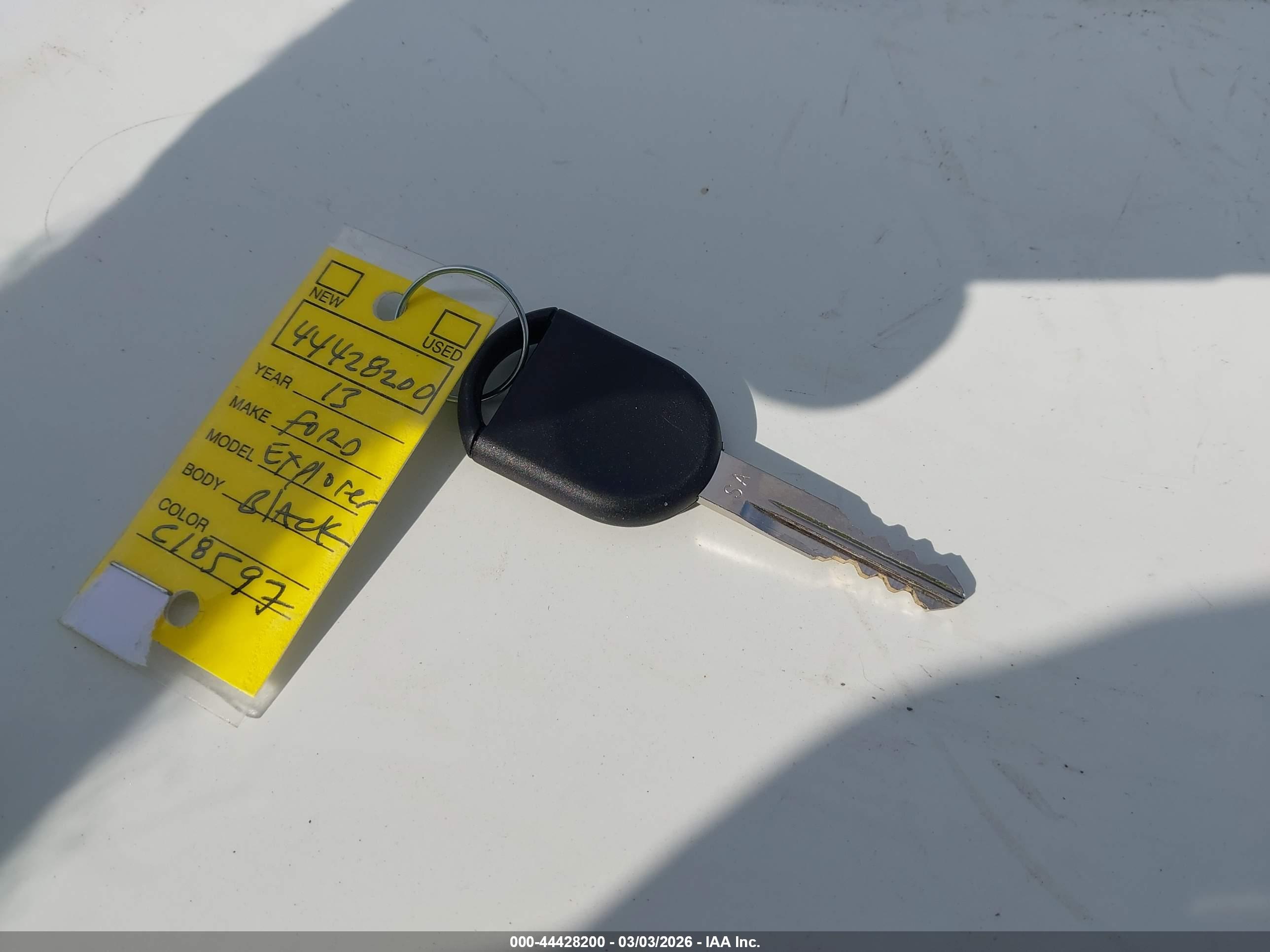 FORD EXPLORER image 11