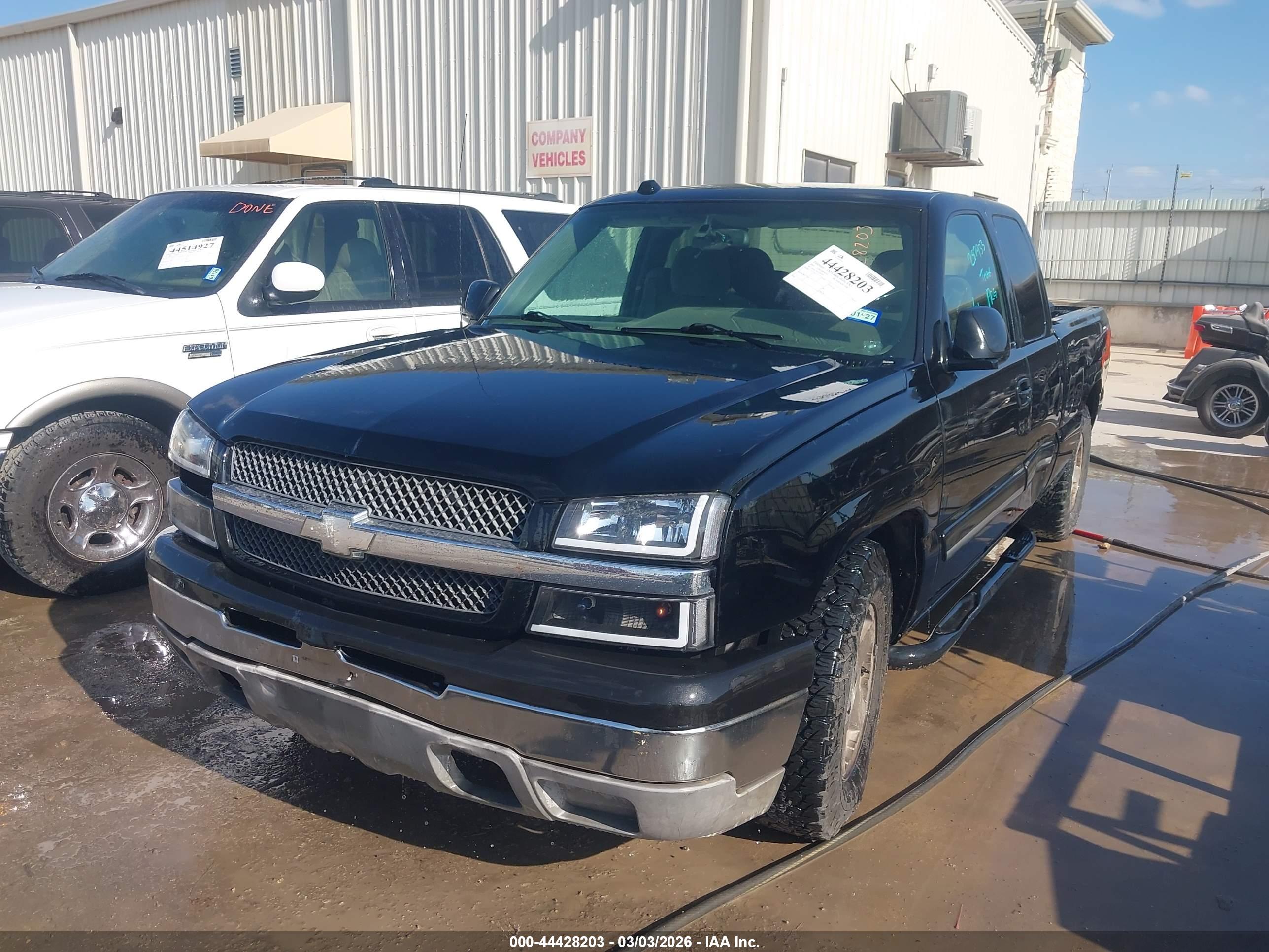 CHEVROLET SILVERADO image 6