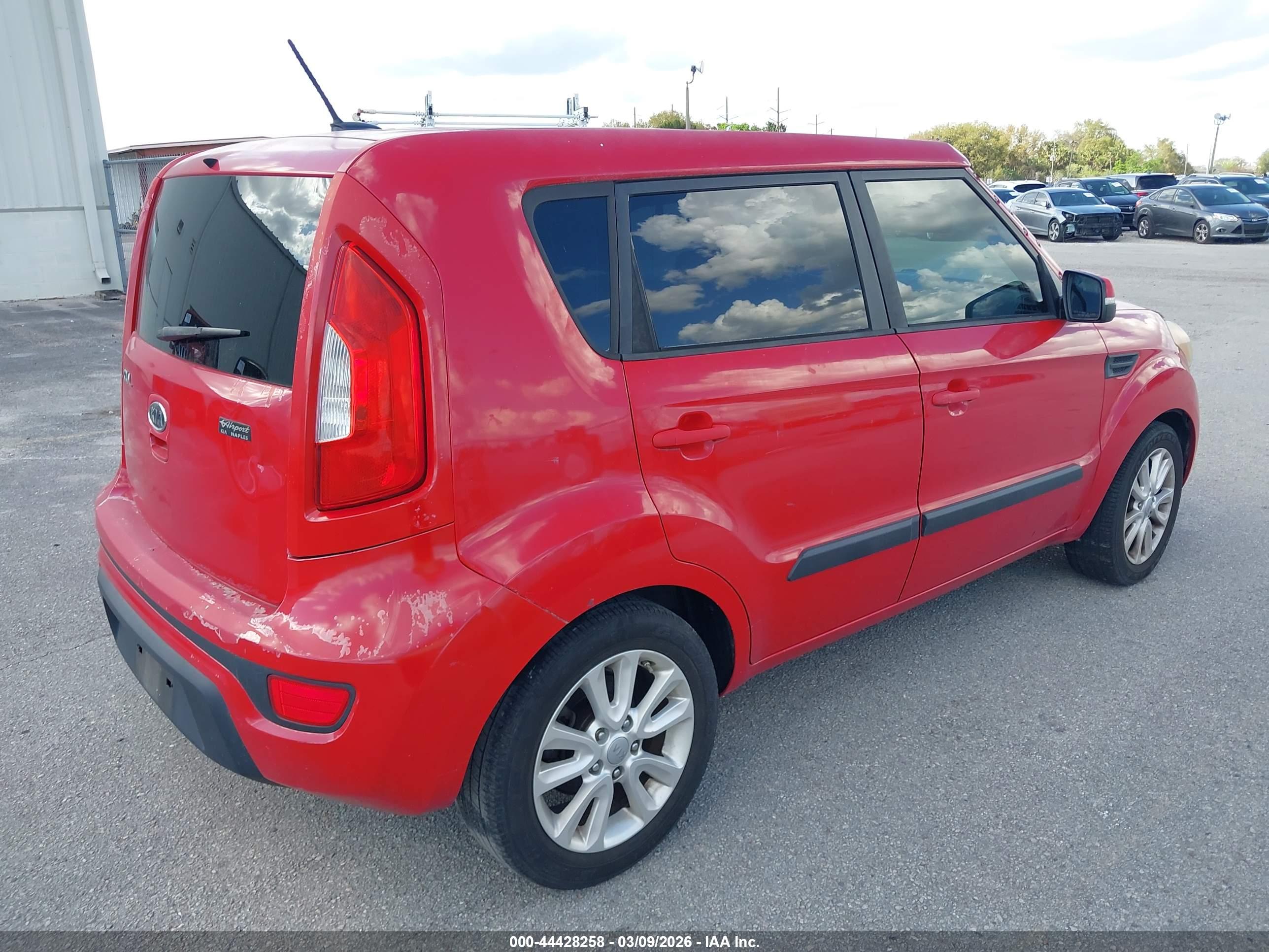 KIA SOUL image 4