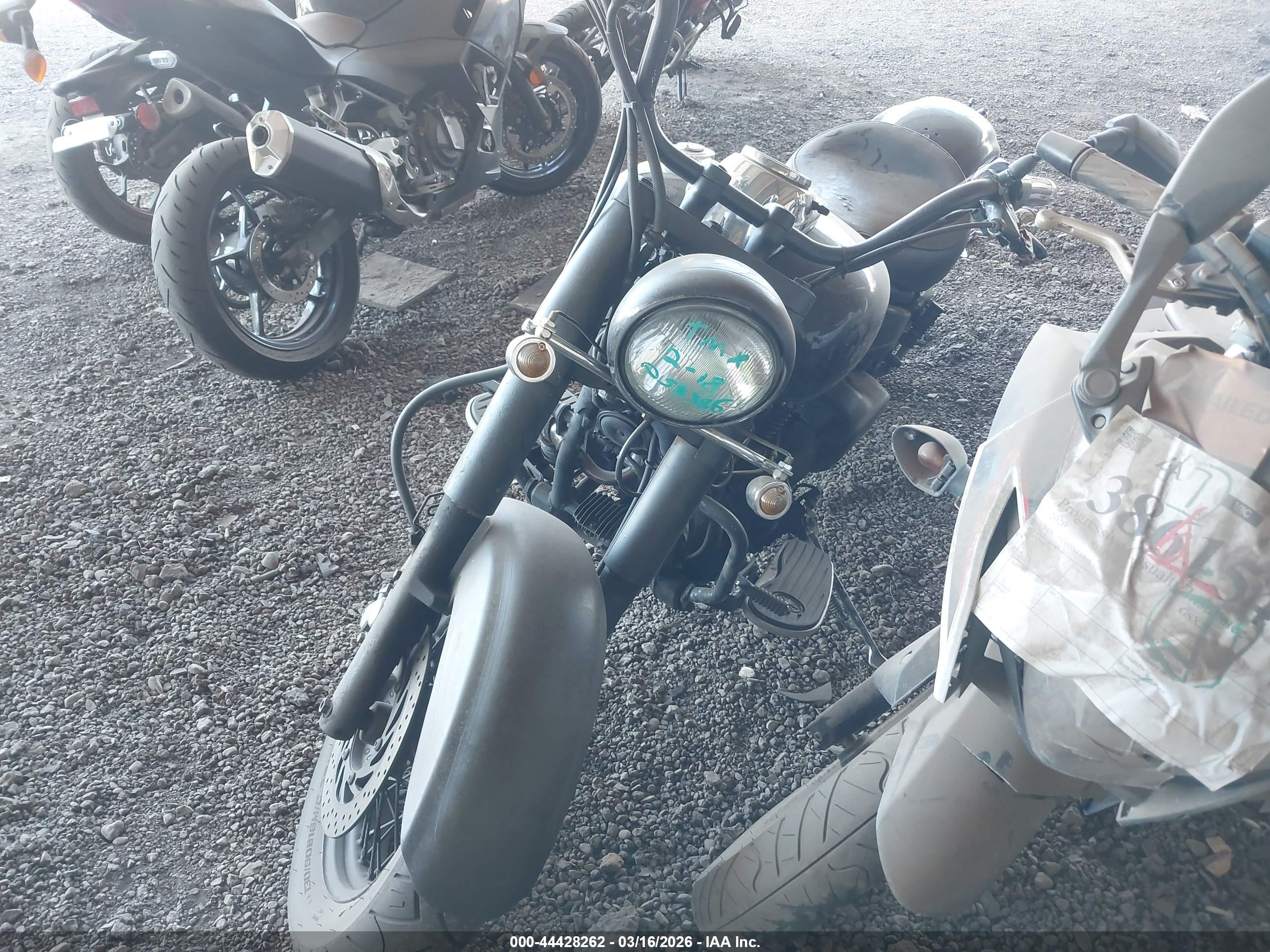 YAMAHA XVS65 image 2