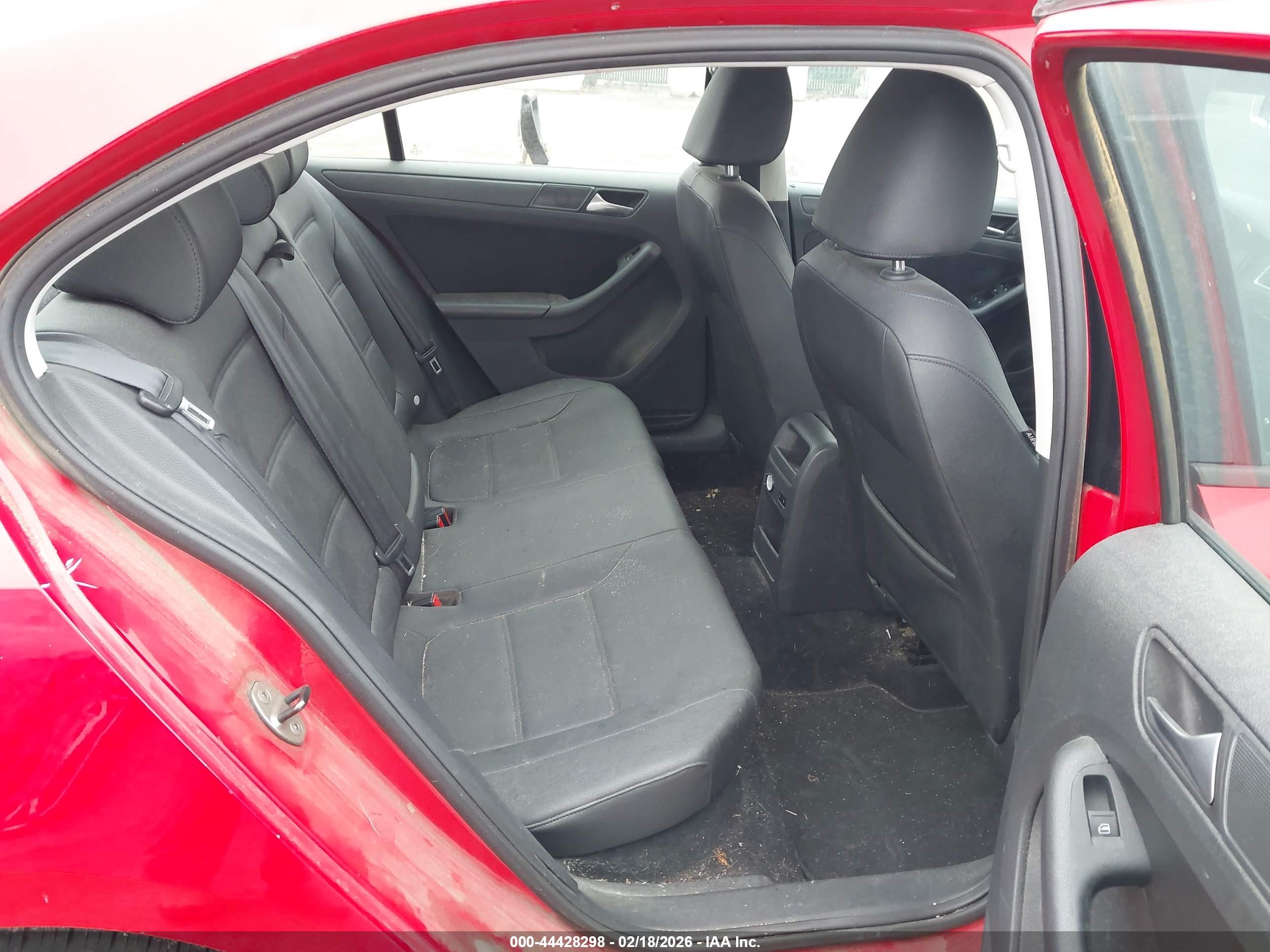 VOLKSWAGEN JETTA image 8