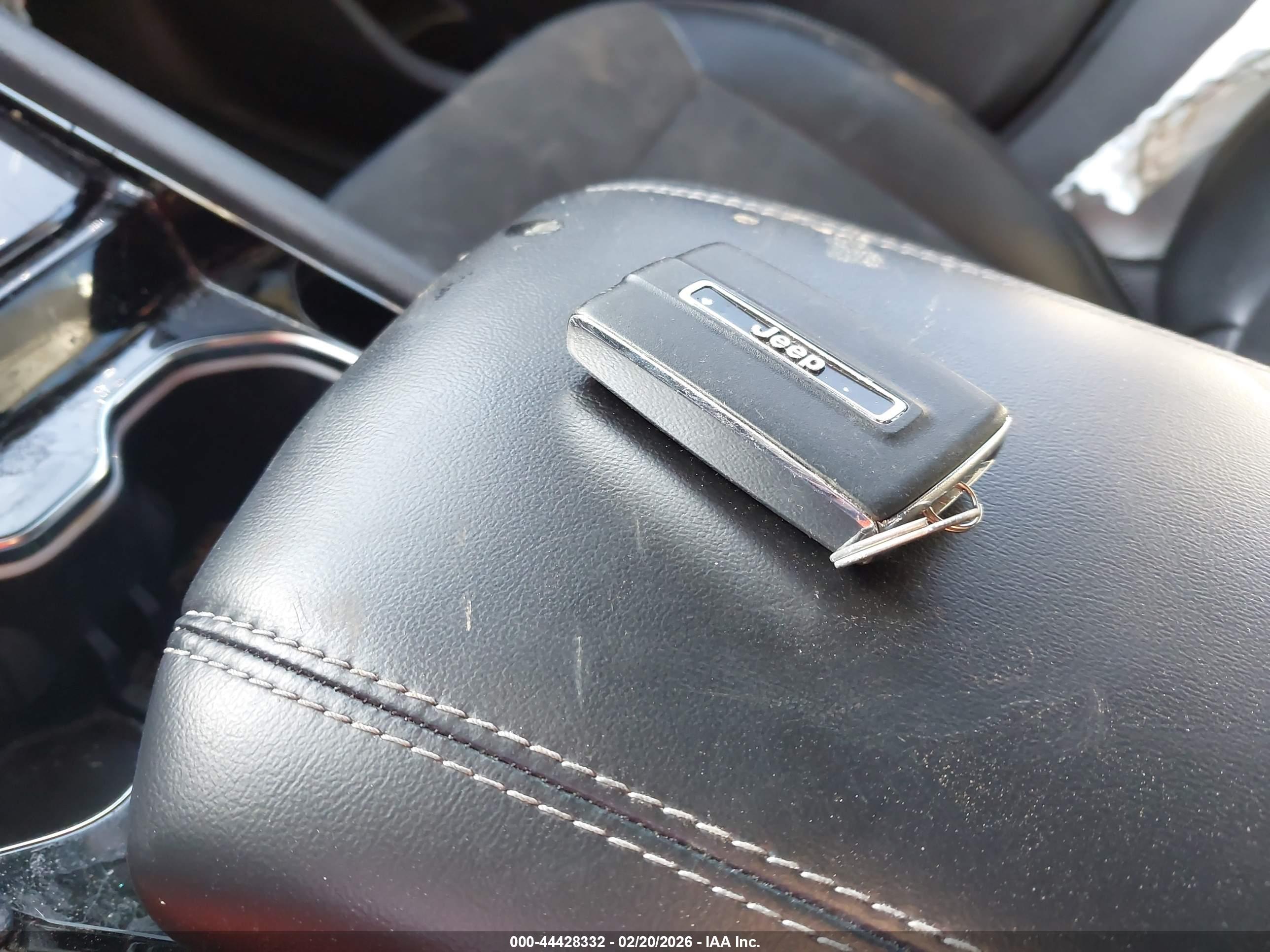 JEEP GRAND image 11