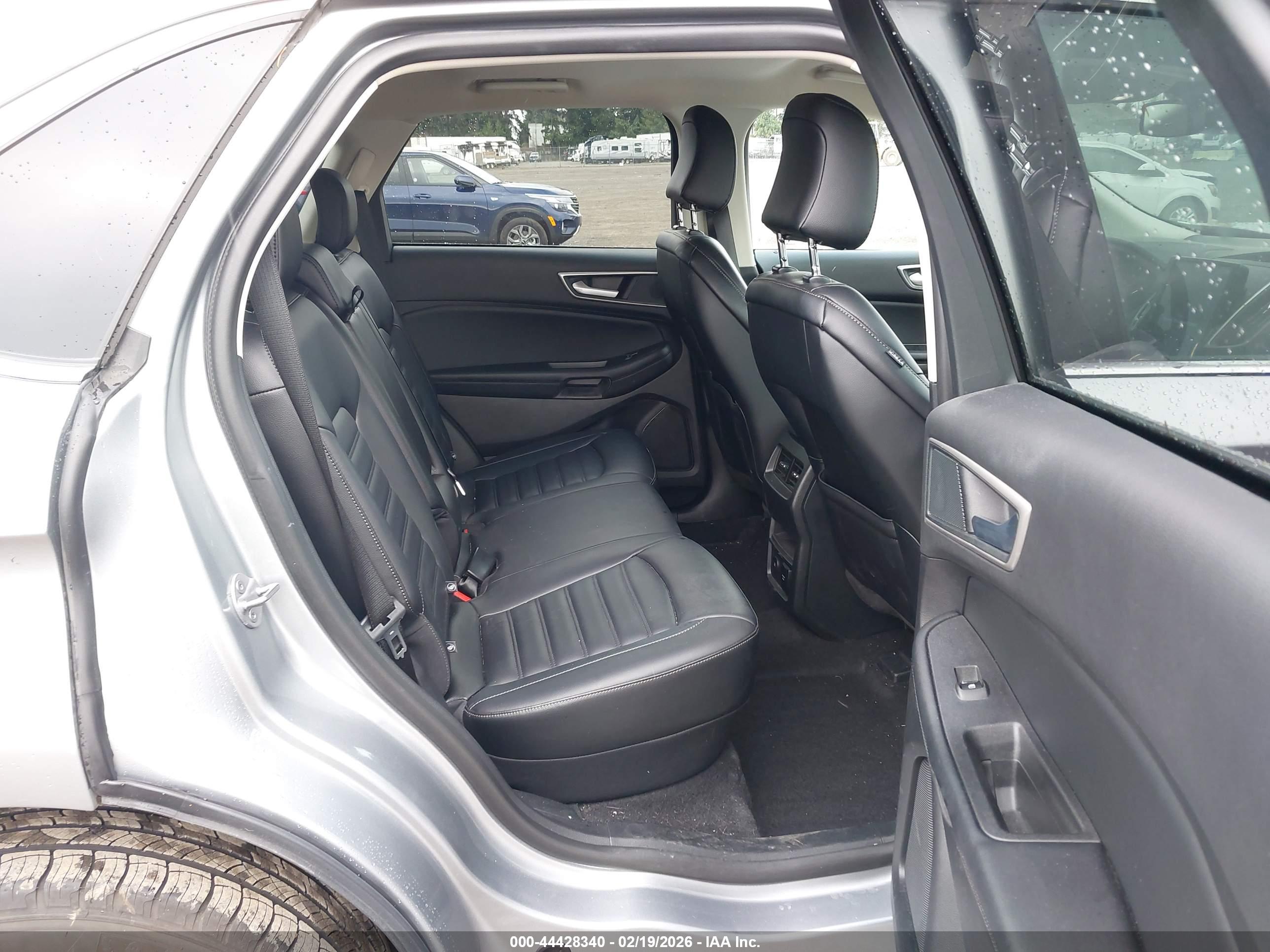 FORD EDGE image 8
