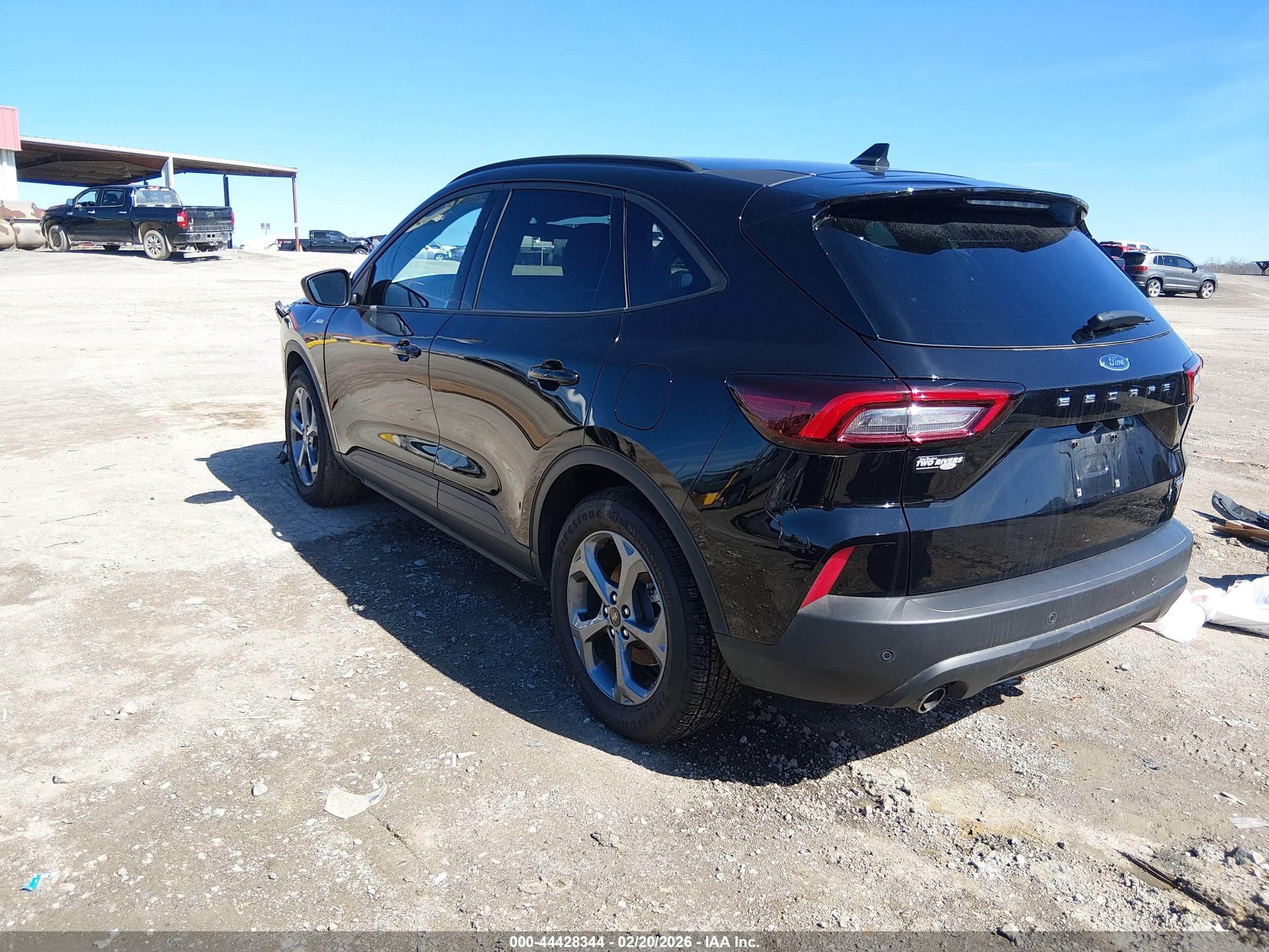 FORD ESCAPE image 3