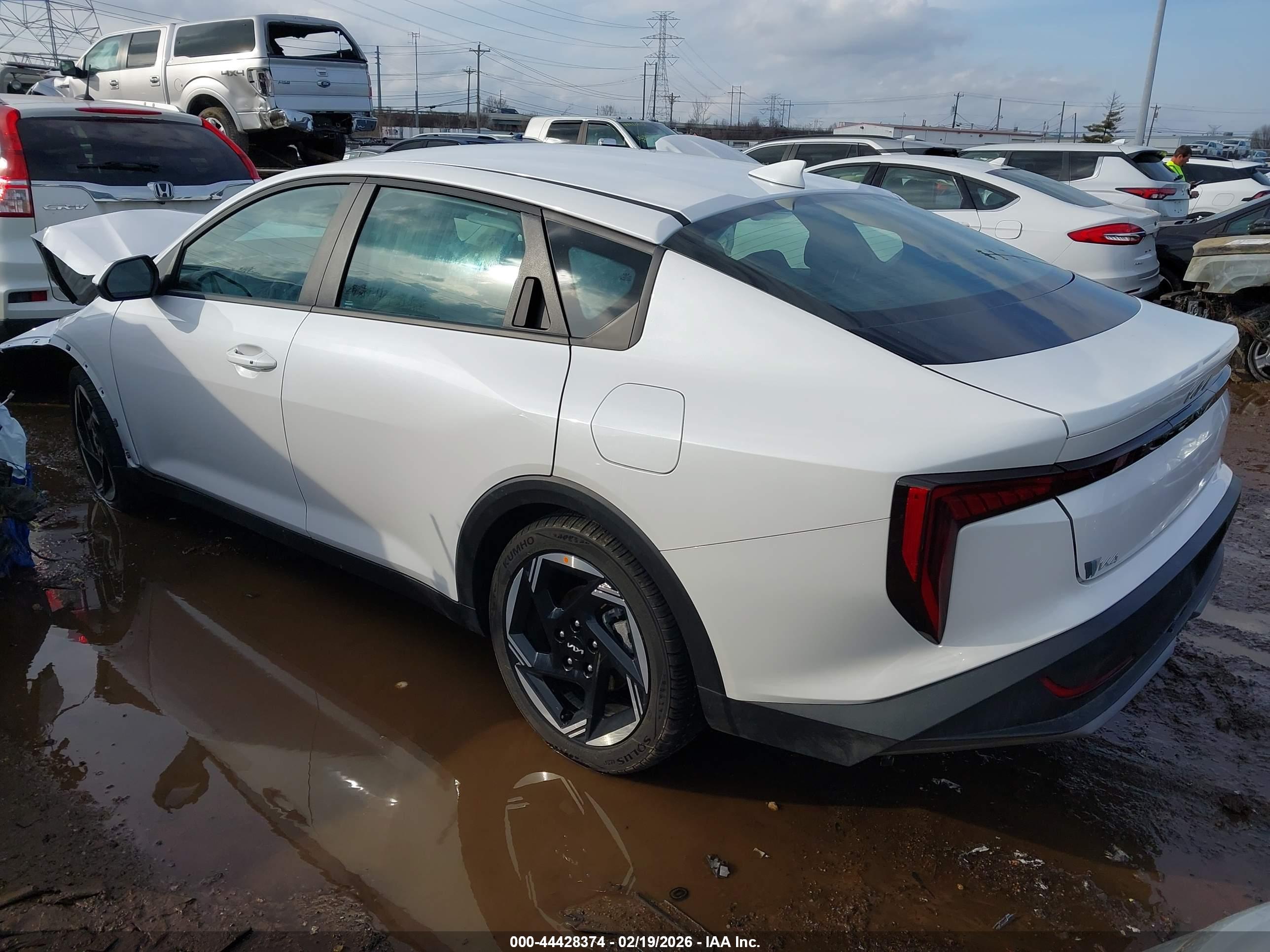 KIA K4 image 3