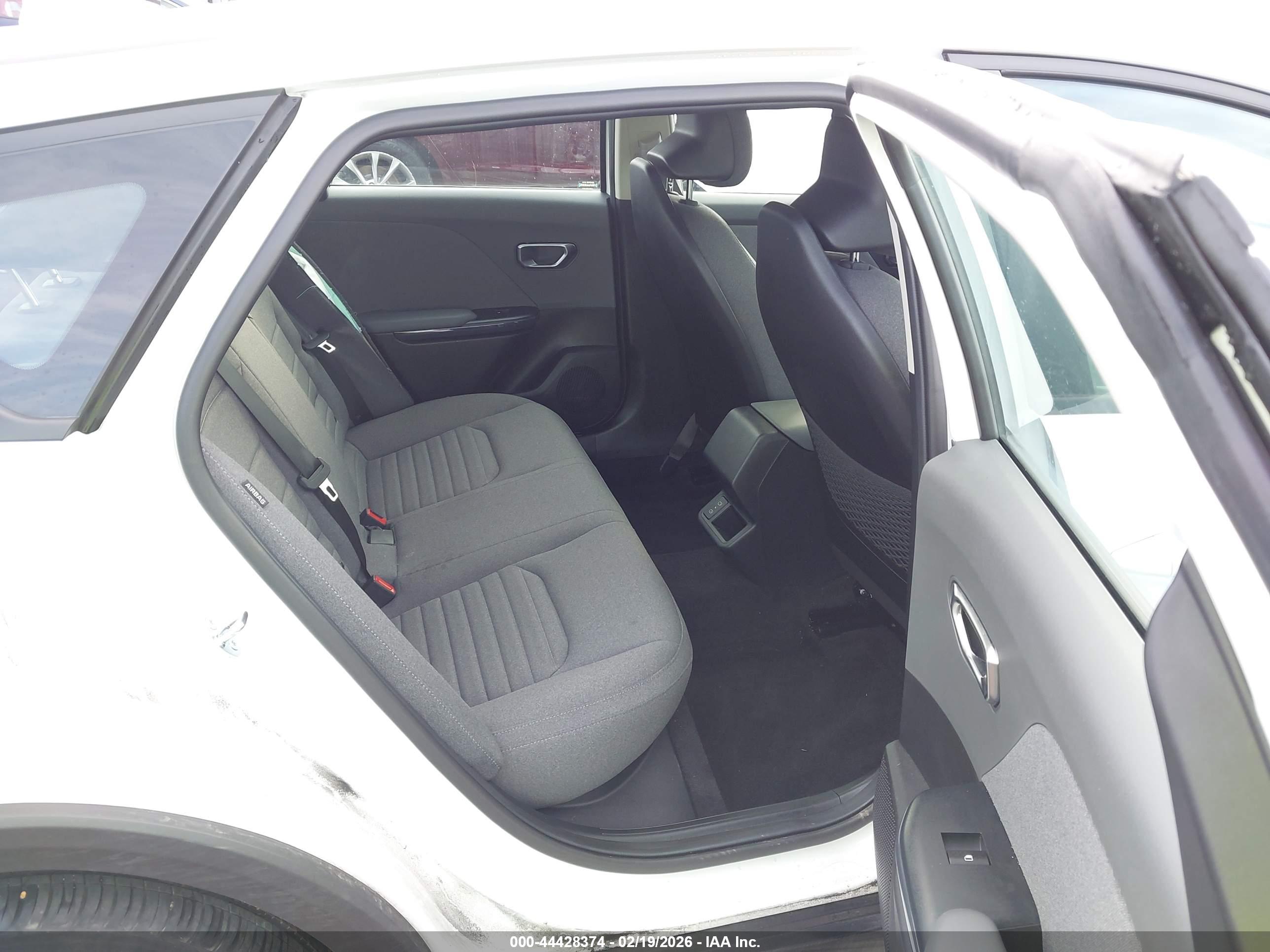 KIA K4 image 8