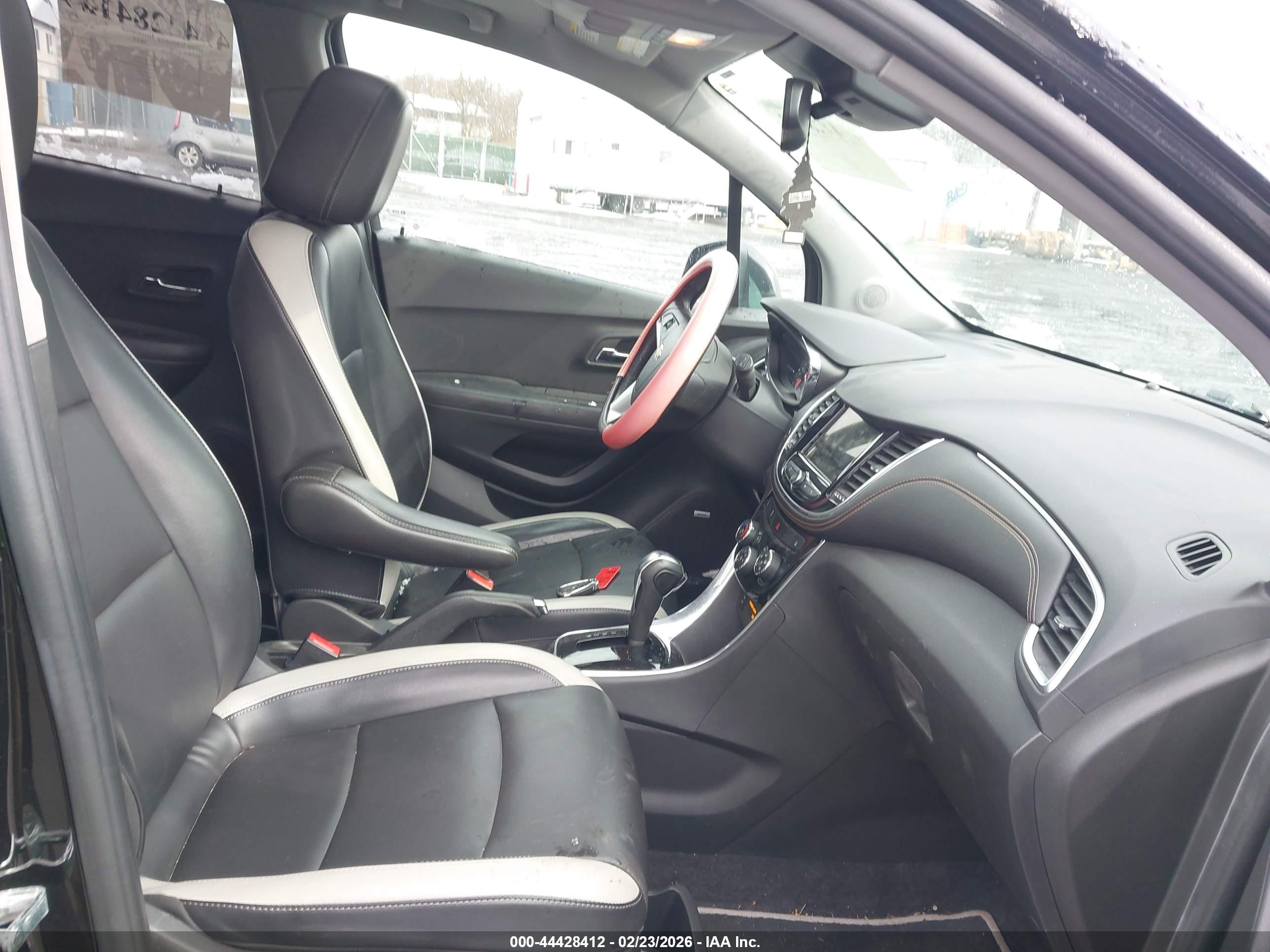 CHEVROLET TRAX image 5