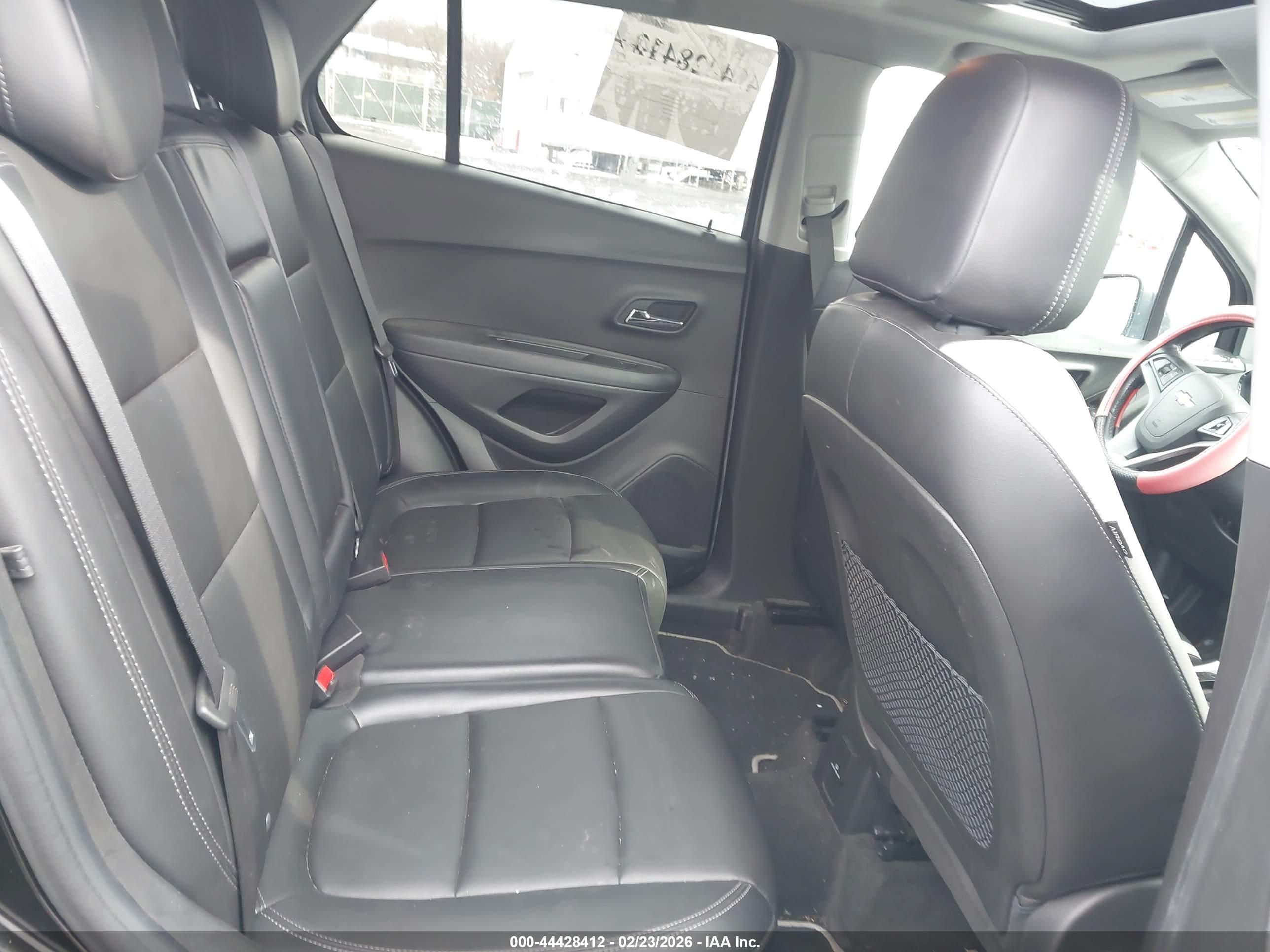 CHEVROLET TRAX image 8
