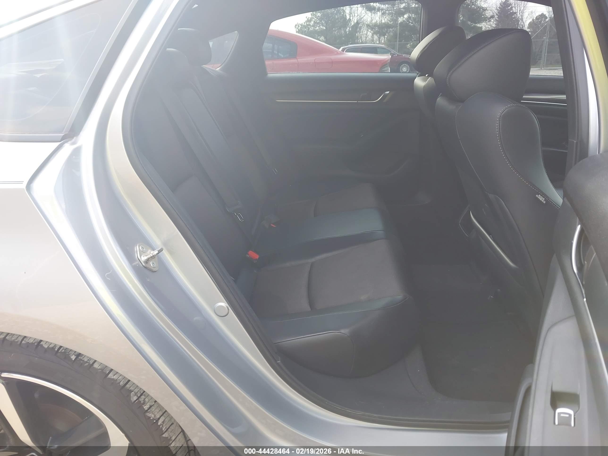 HONDA ACCORD image 8