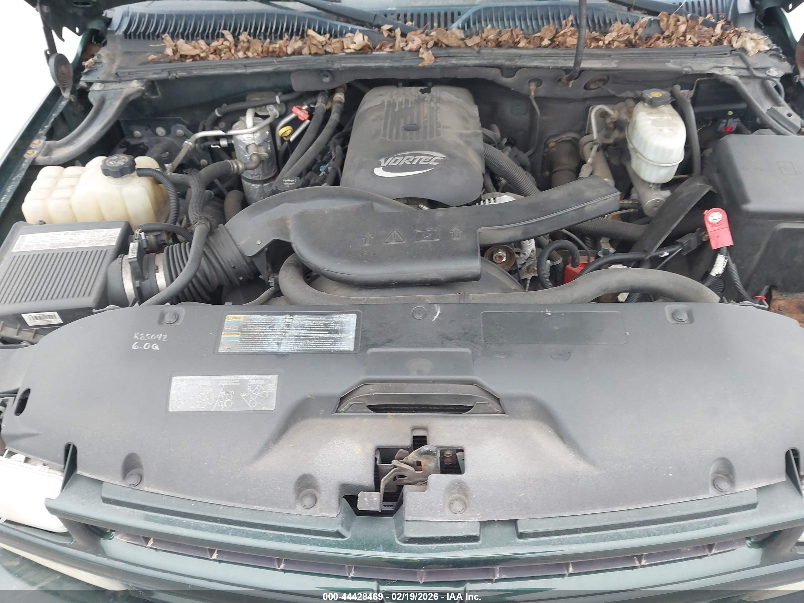 CHEVROLET SUBURBAN image 10