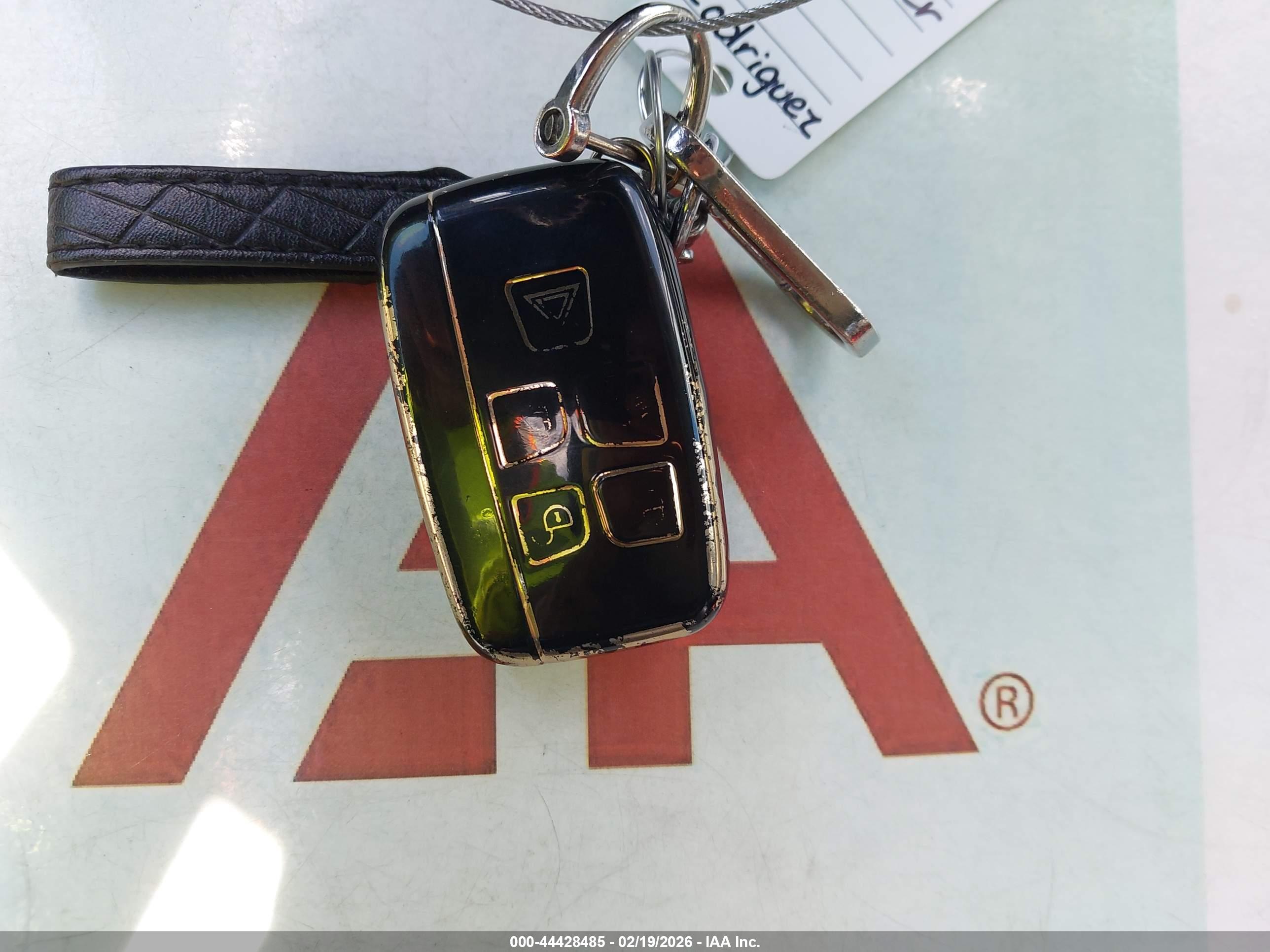 LAND ROVER image 11