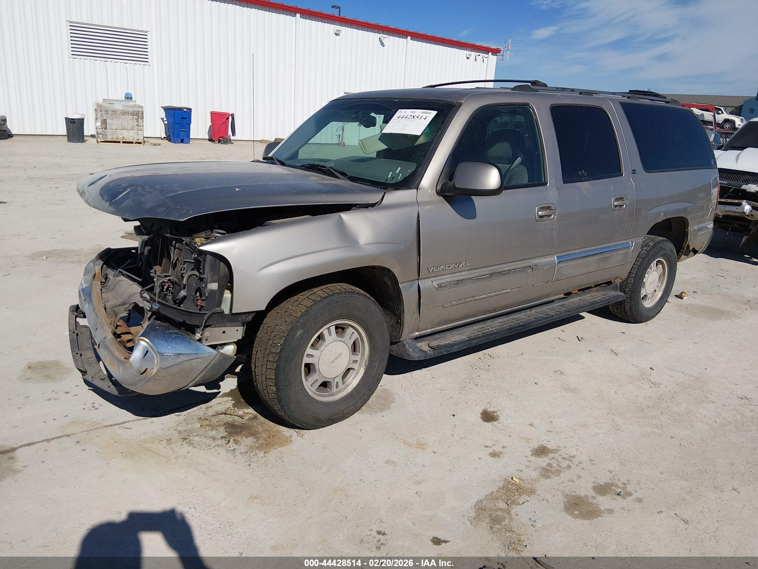 GMC YUKON image 2