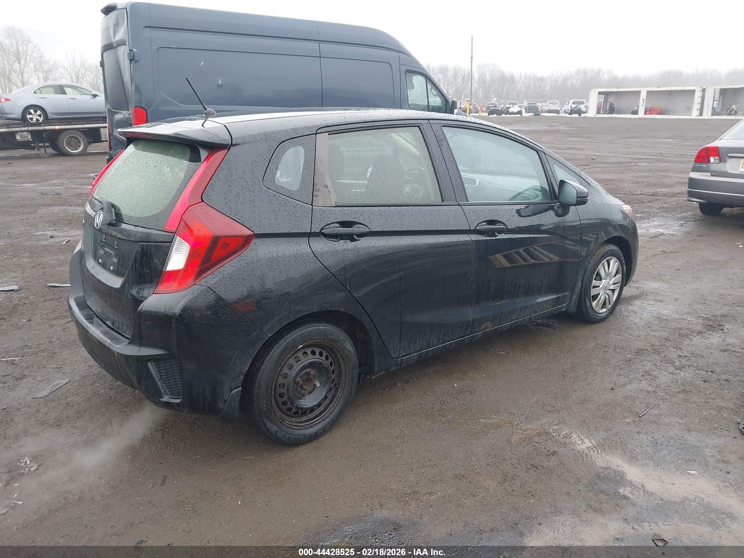 HONDA FIT image 4