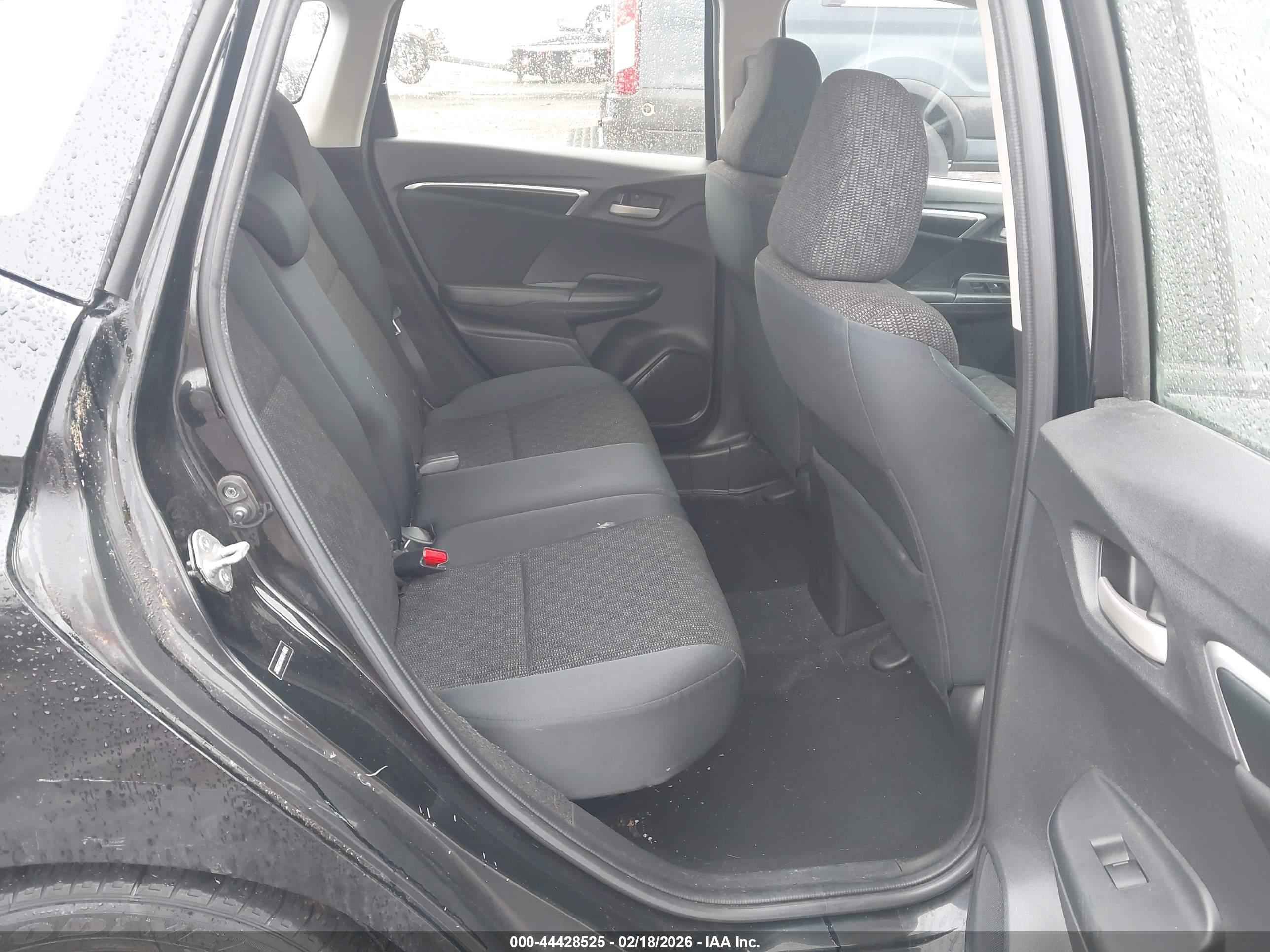HONDA FIT image 8