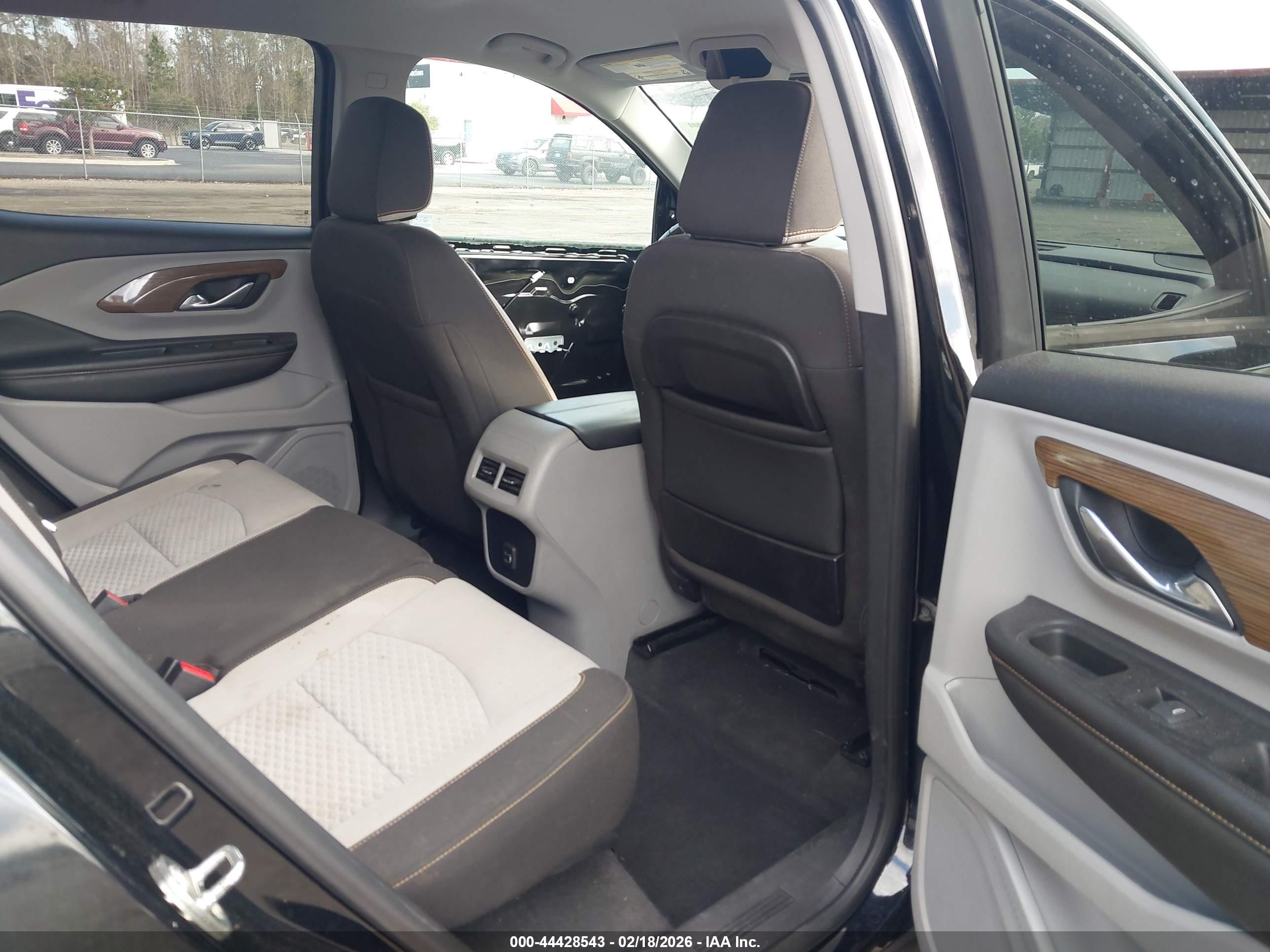 GMC TERRAIN image 8