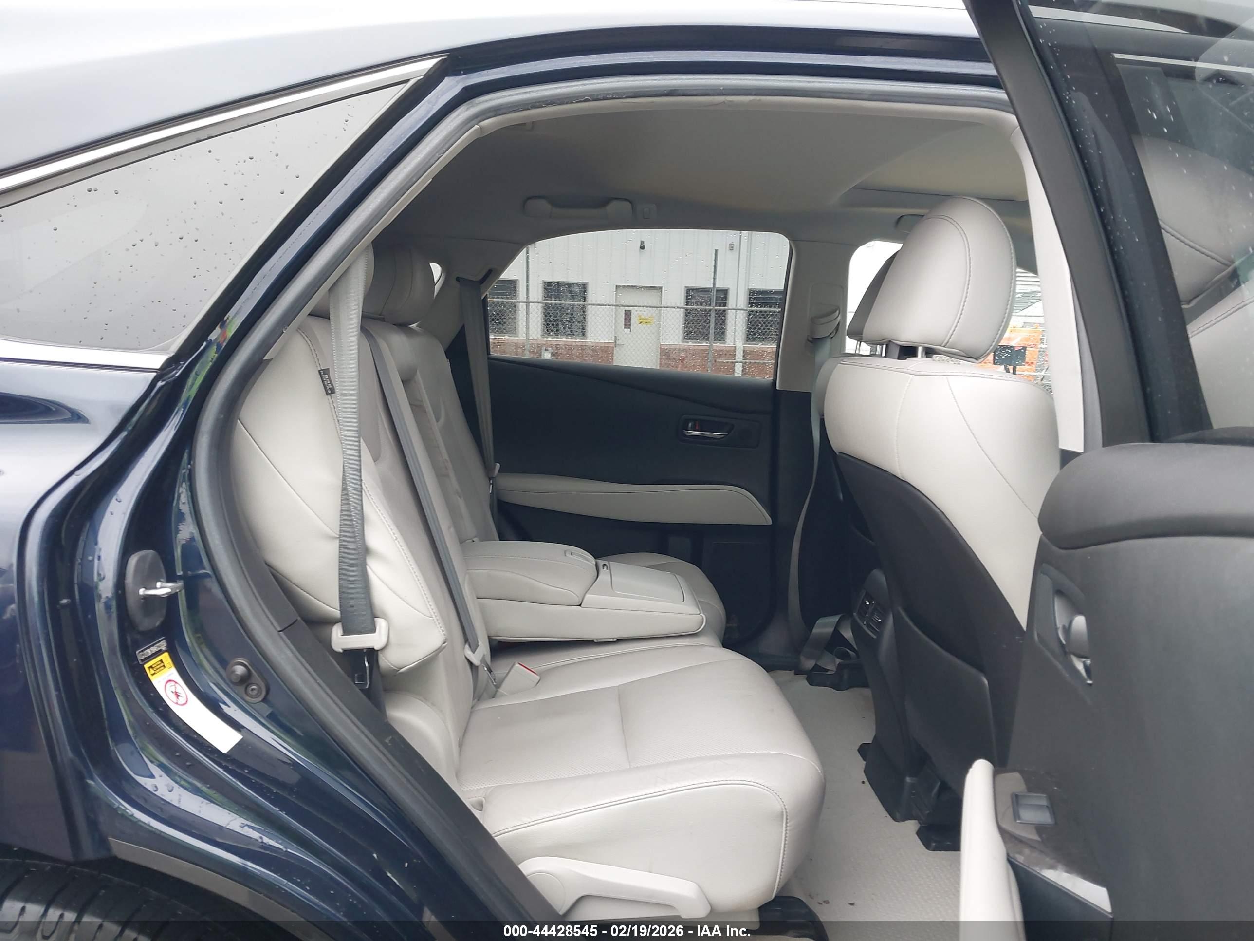 LEXUS RX image 8