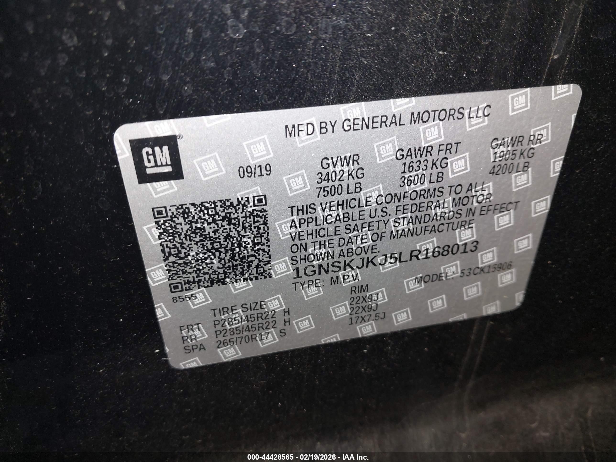 CHEVROLET SUBURBAN image 9