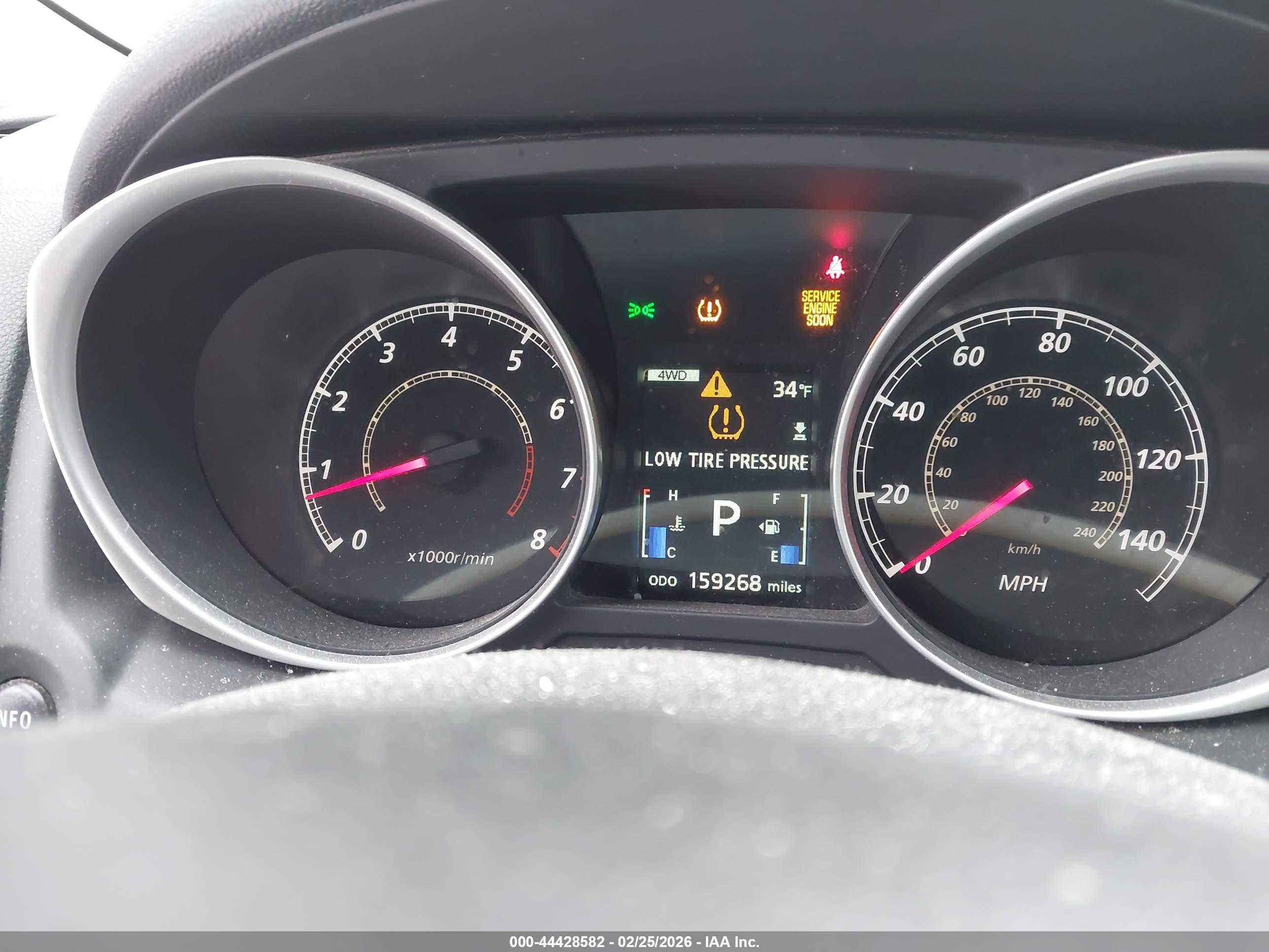 MITSUBISHI OUTLANDER image 7