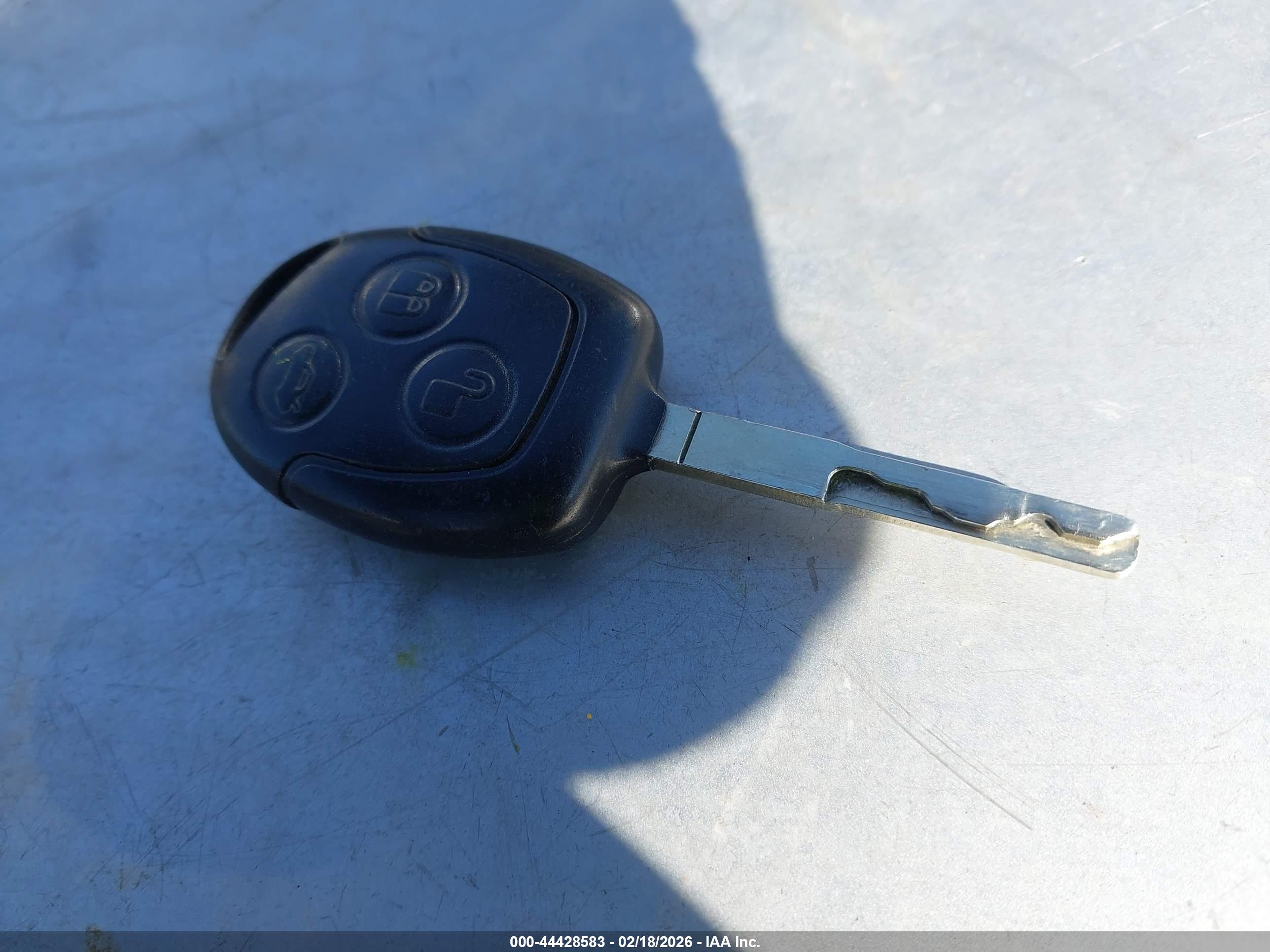 FORD FIESTA image 11