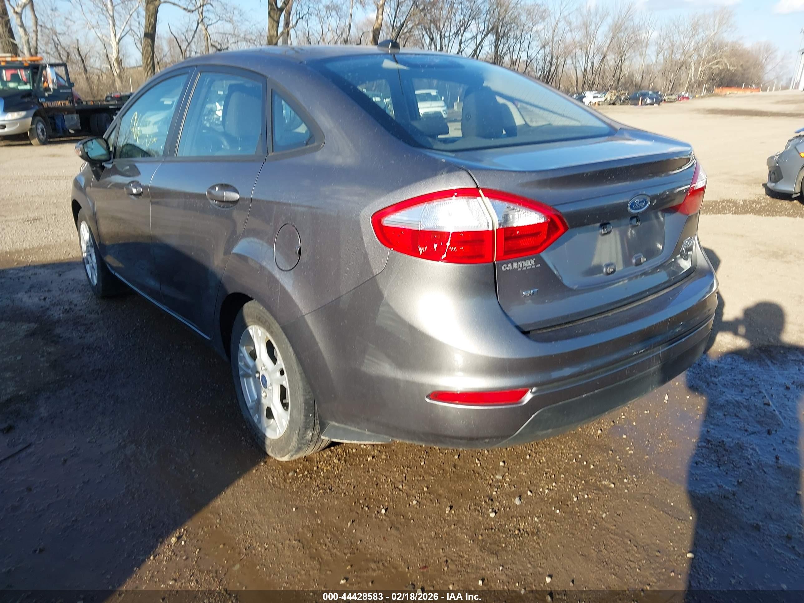 FORD FIESTA image 3