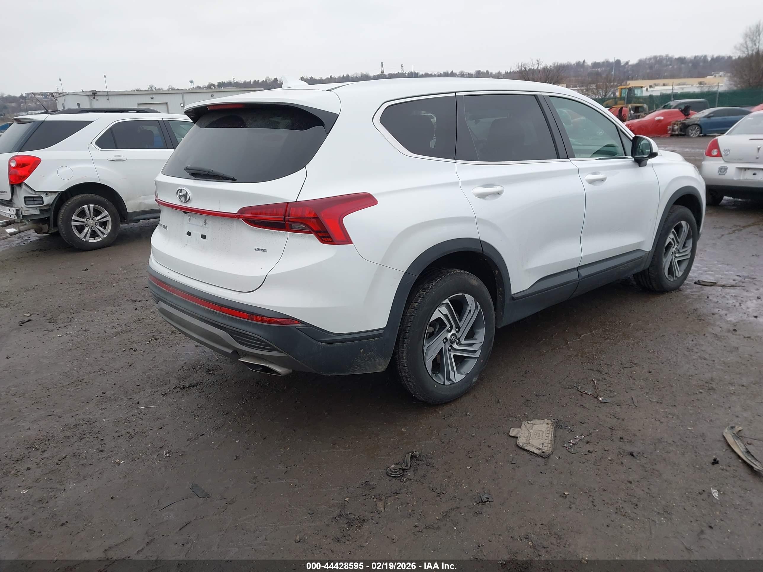 HYUNDAI SANTA image 4