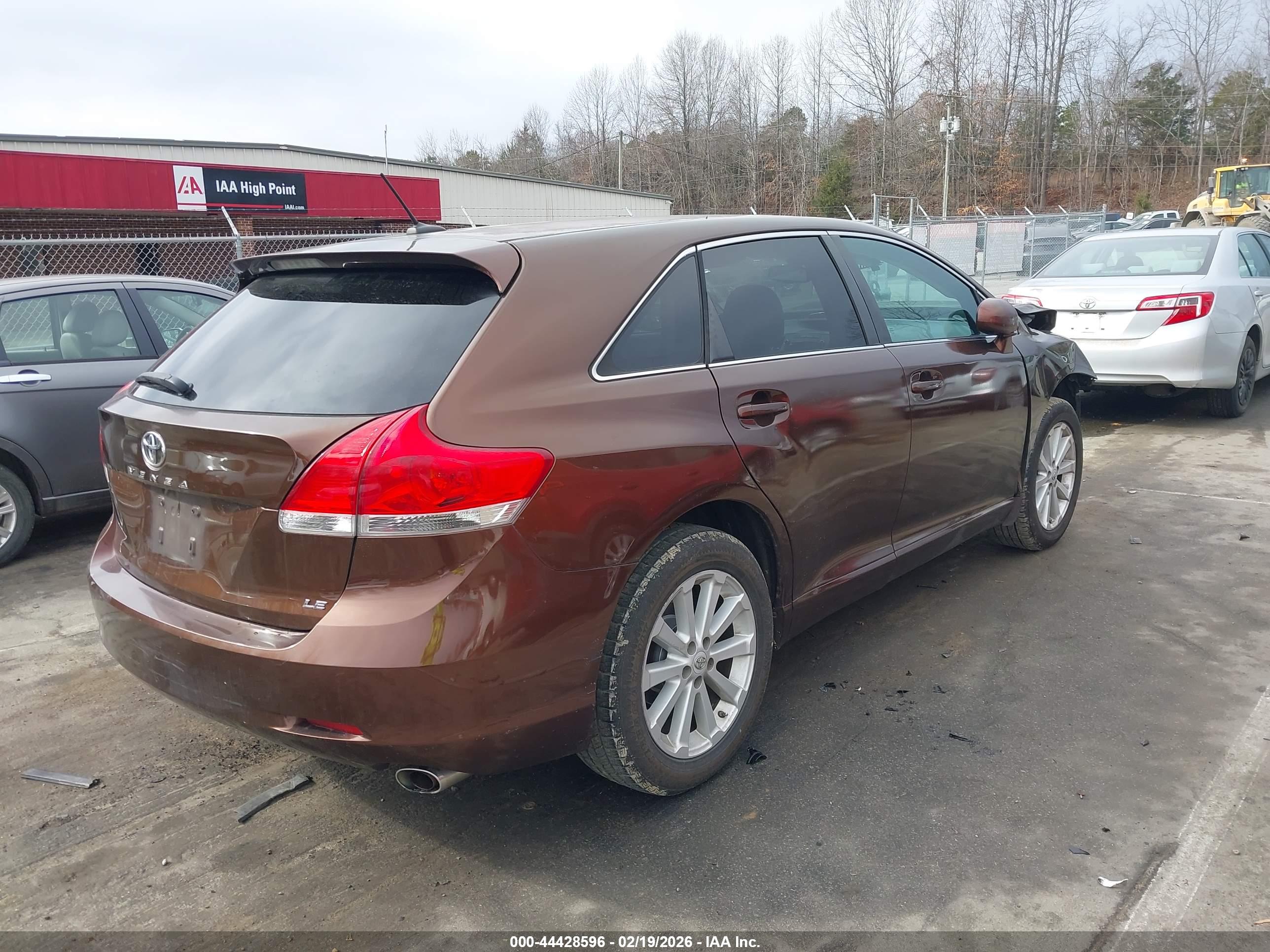 TOYOTA VENZA image 4