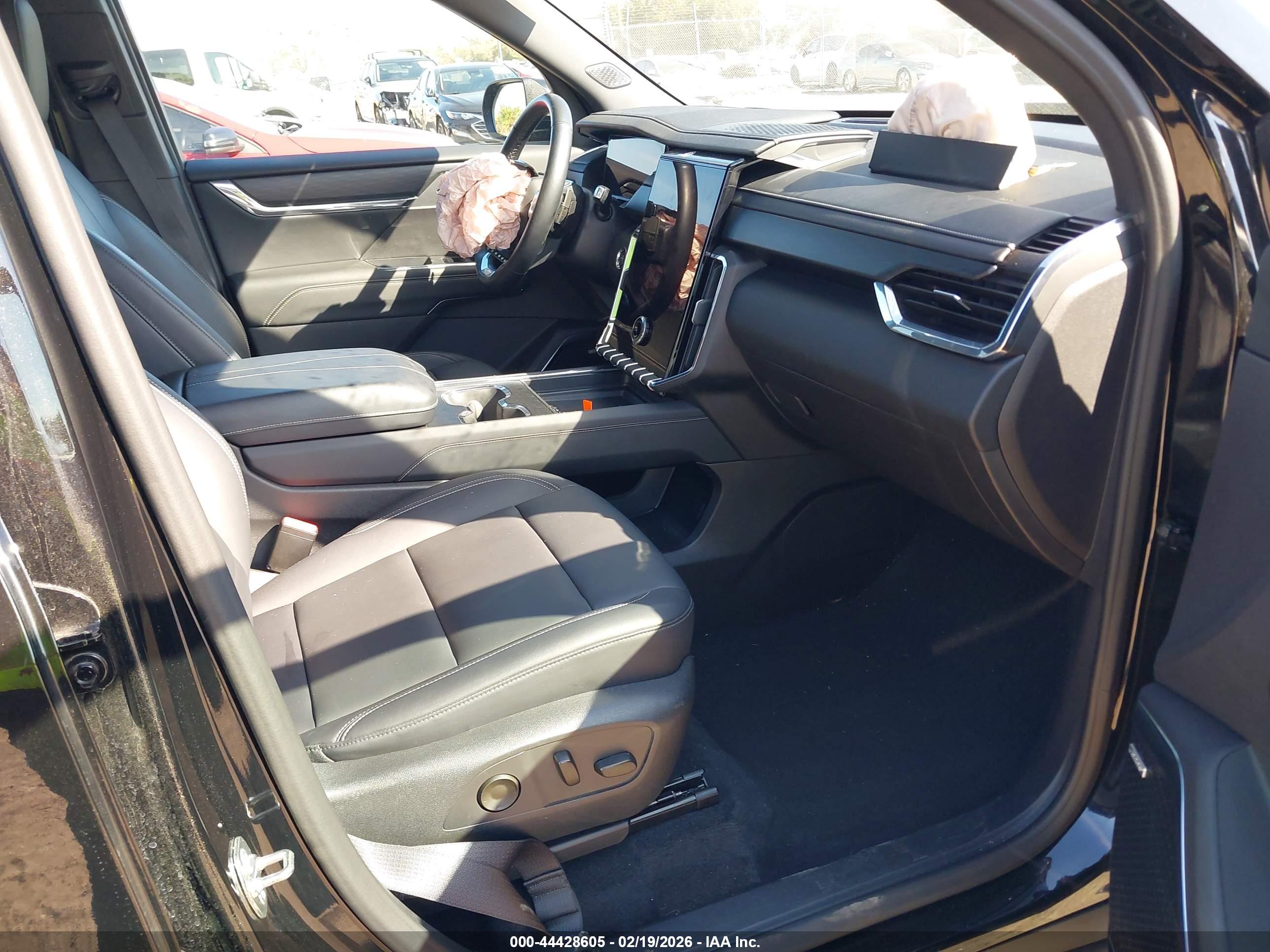 GMC ACADIA image 5